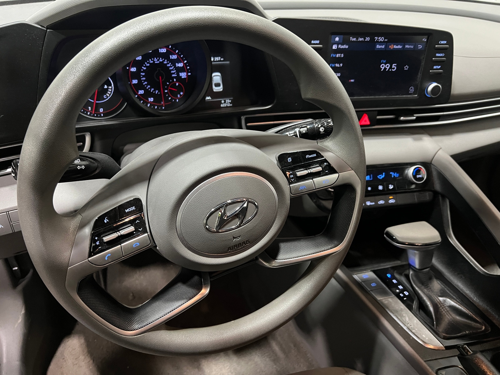 Thumbnail: 2023 Hyundai Elantra - 5