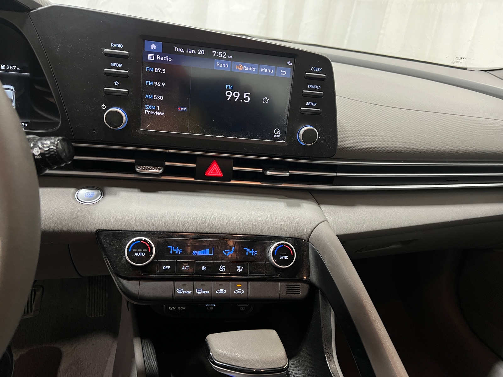 Thumbnail: 2023 Hyundai Elantra - 4