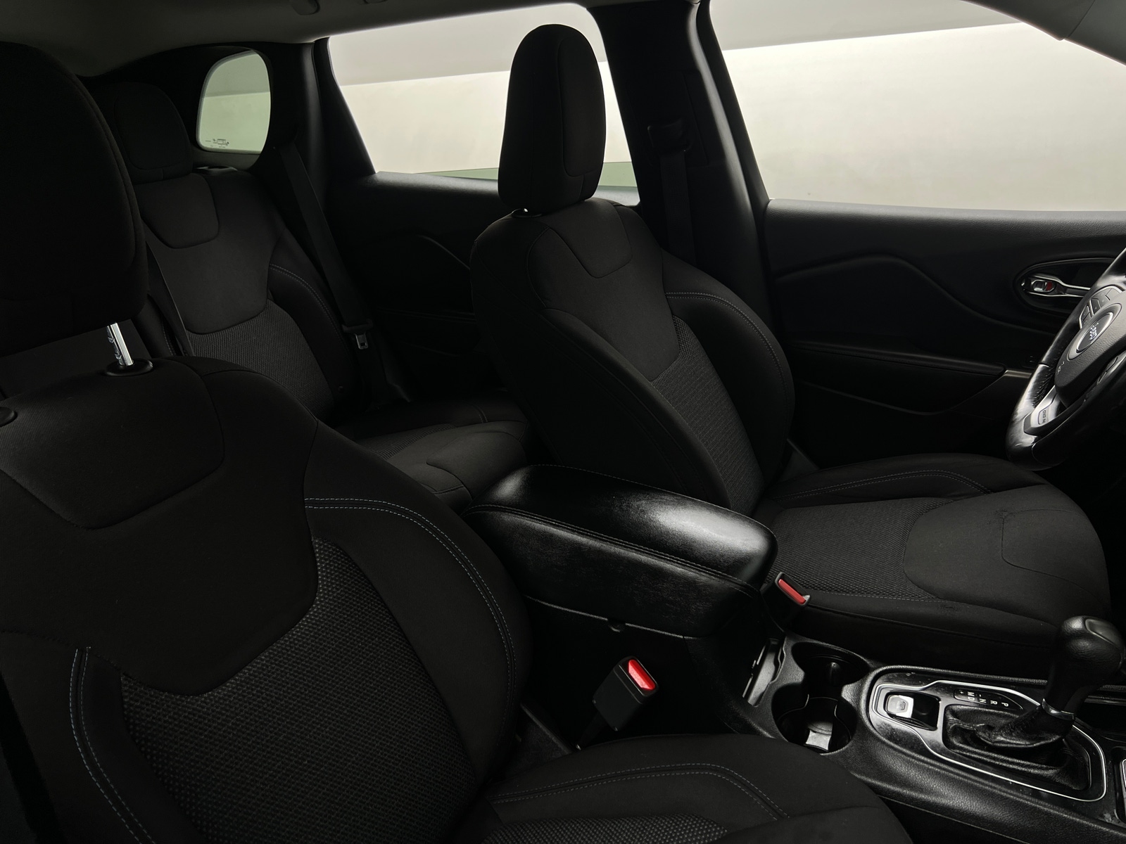 Thumbnail: 2019 Jeep Cherokee - 2