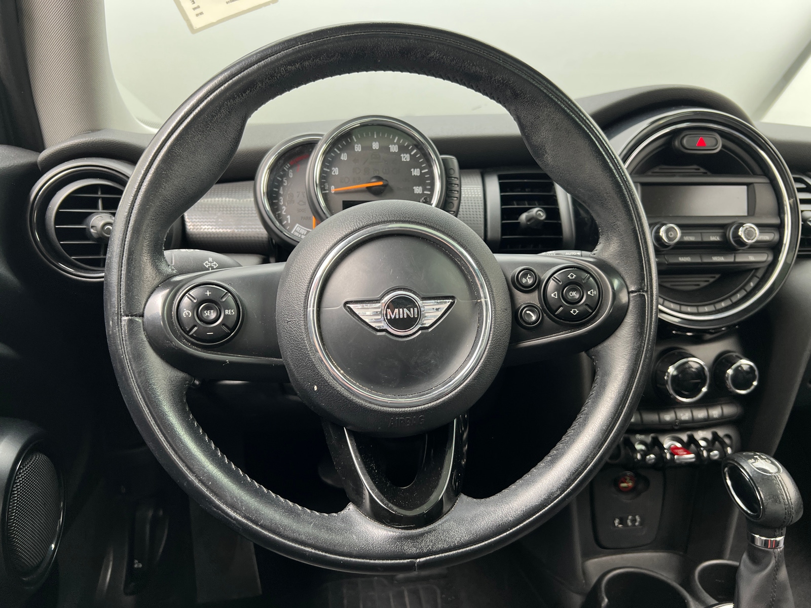 Thumbnail: 2015 MINI Cooper Hardtop - 4