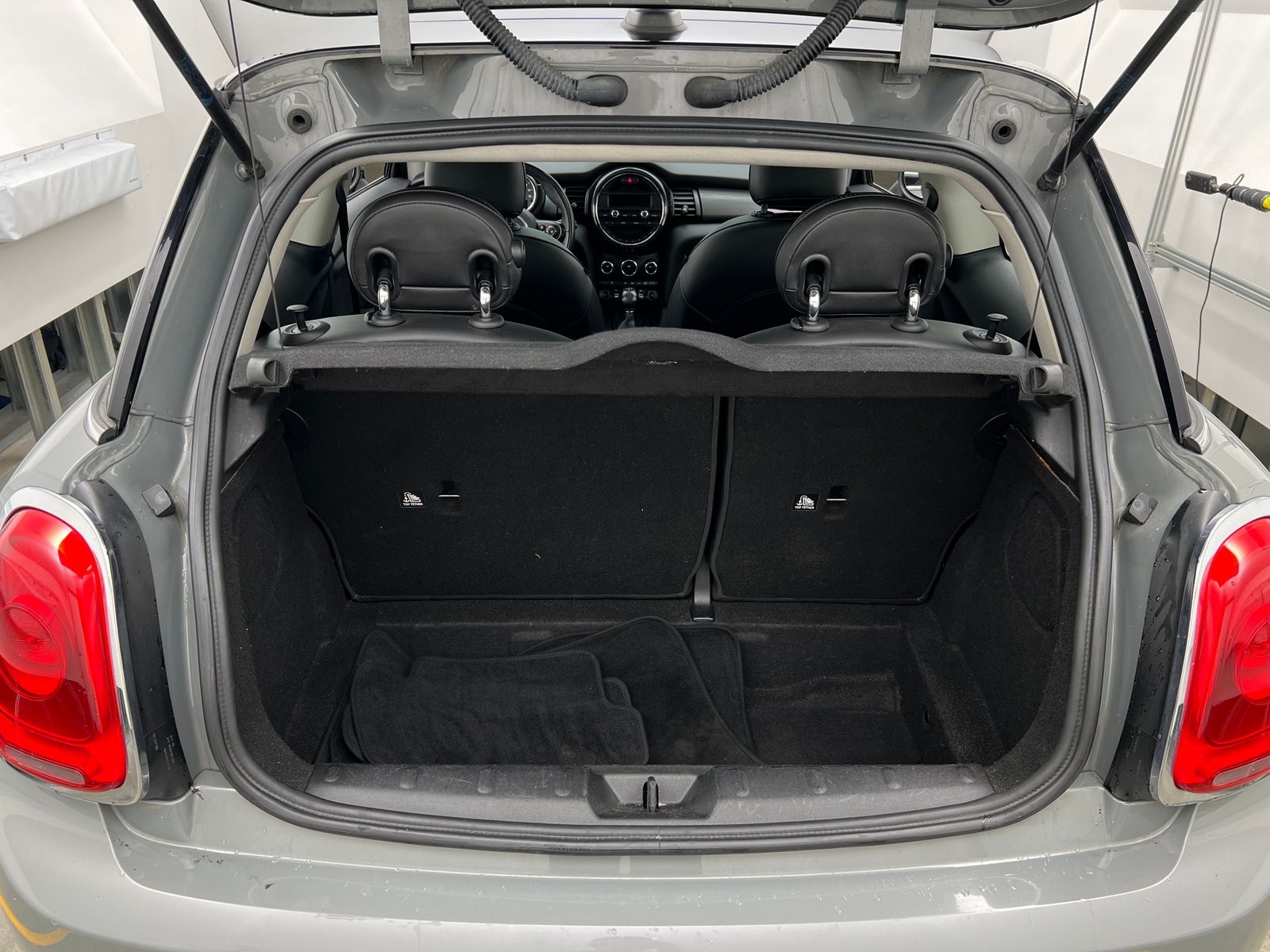 Thumbnail: 2015 MINI Cooper Hardtop - 6