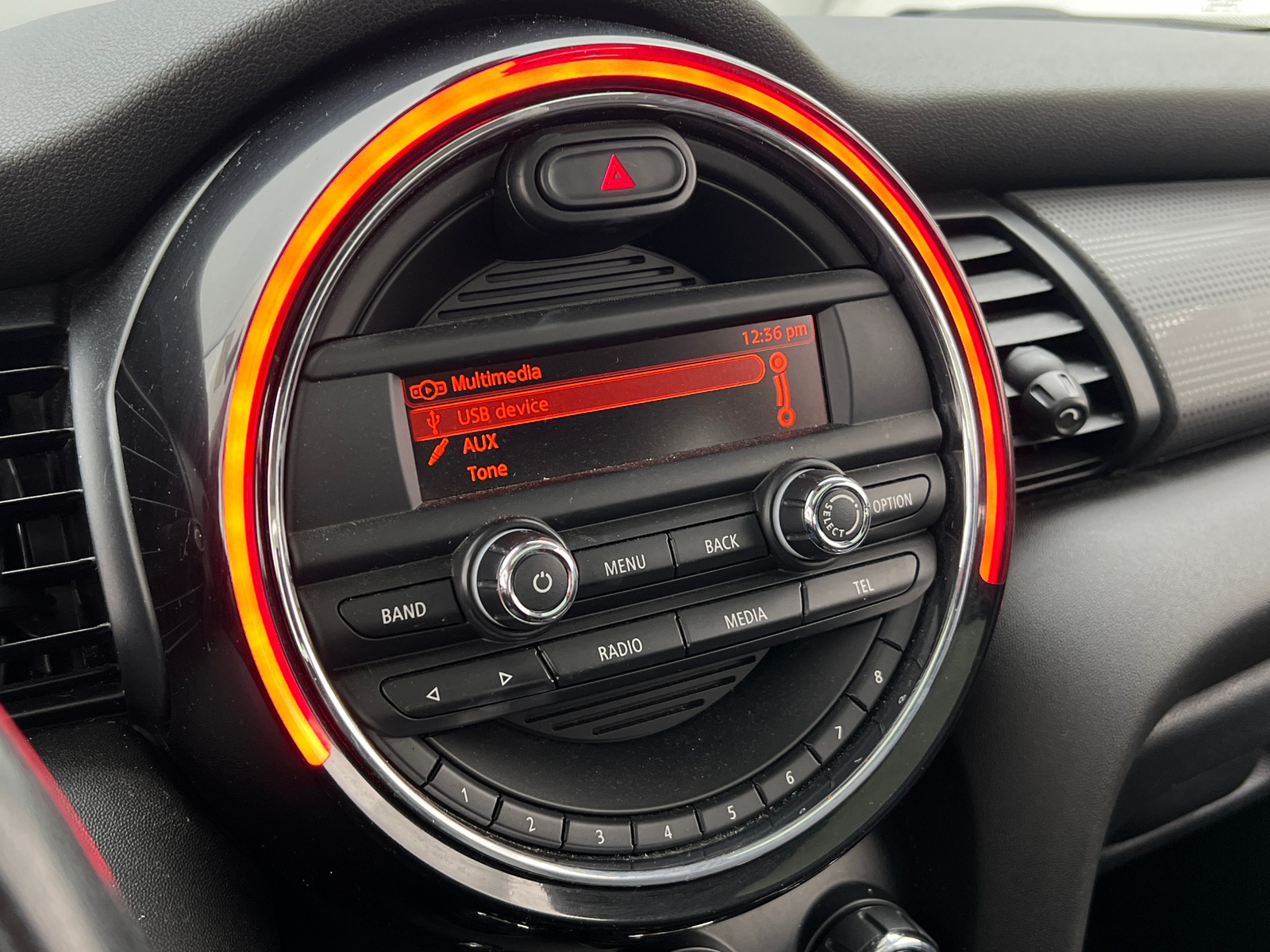 Thumbnail: 2015 MINI Cooper Hardtop - 3