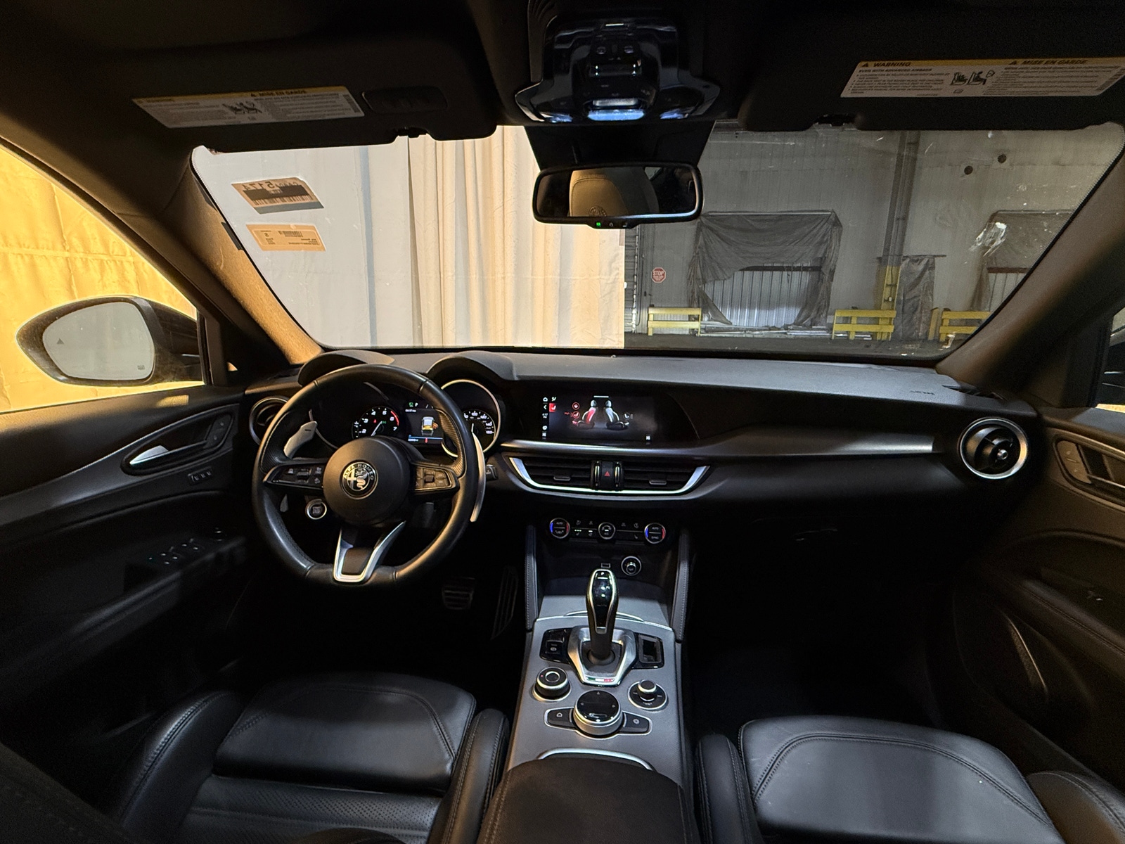 Thumbnail: 2023 Alfa Romeo Stelvio - 2