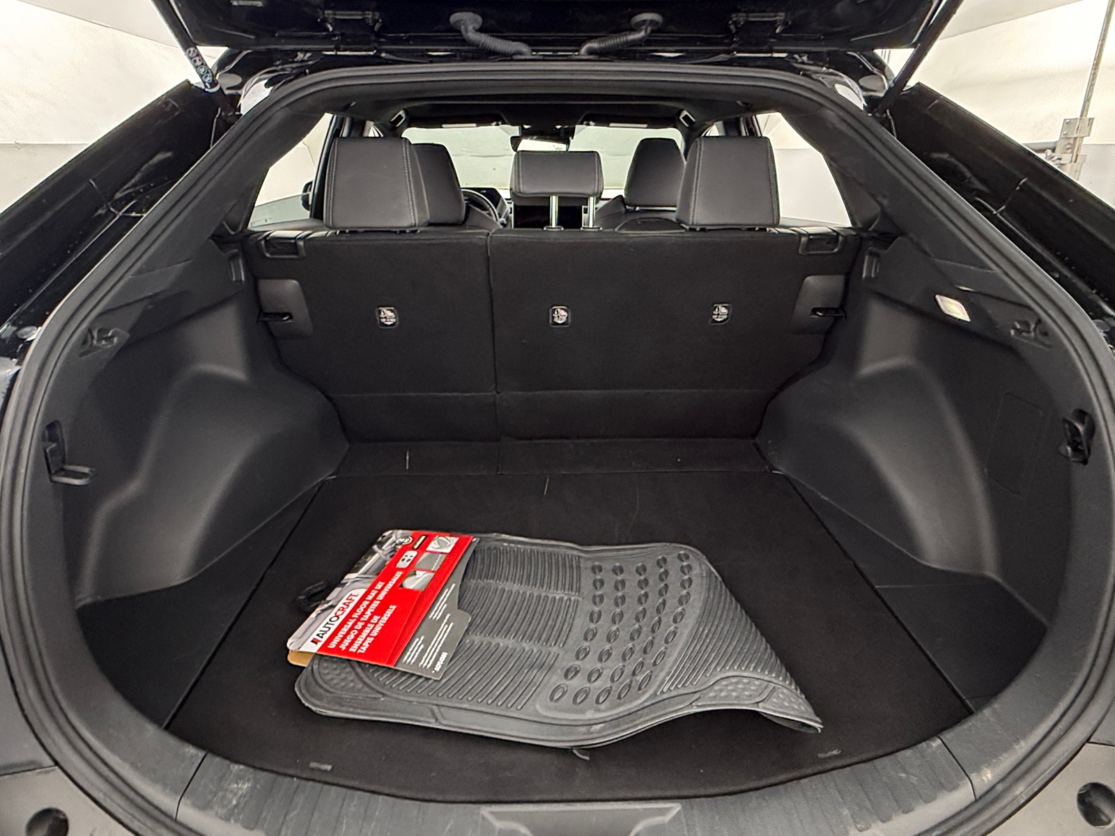 Thumbnail: 2023 Toyota bZ4X - 6