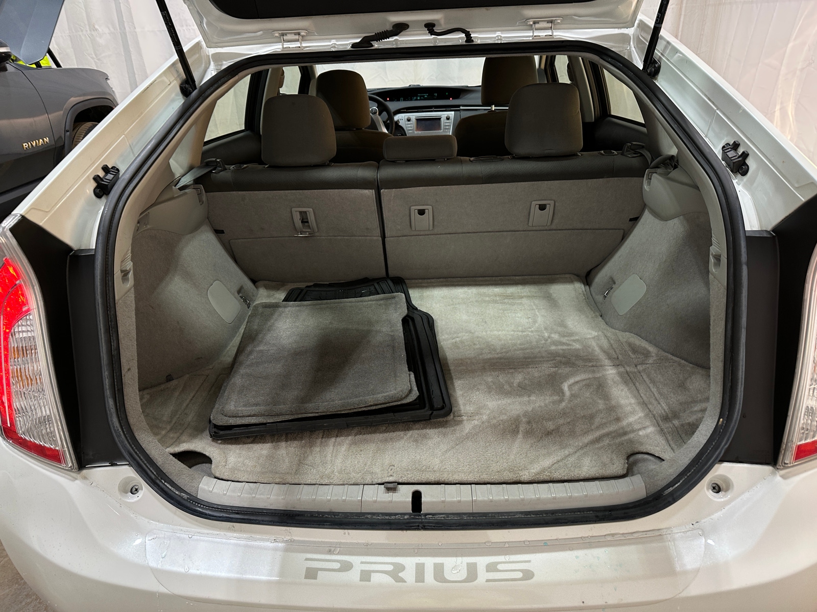 Thumbnail: 2015 Toyota Prius - 7