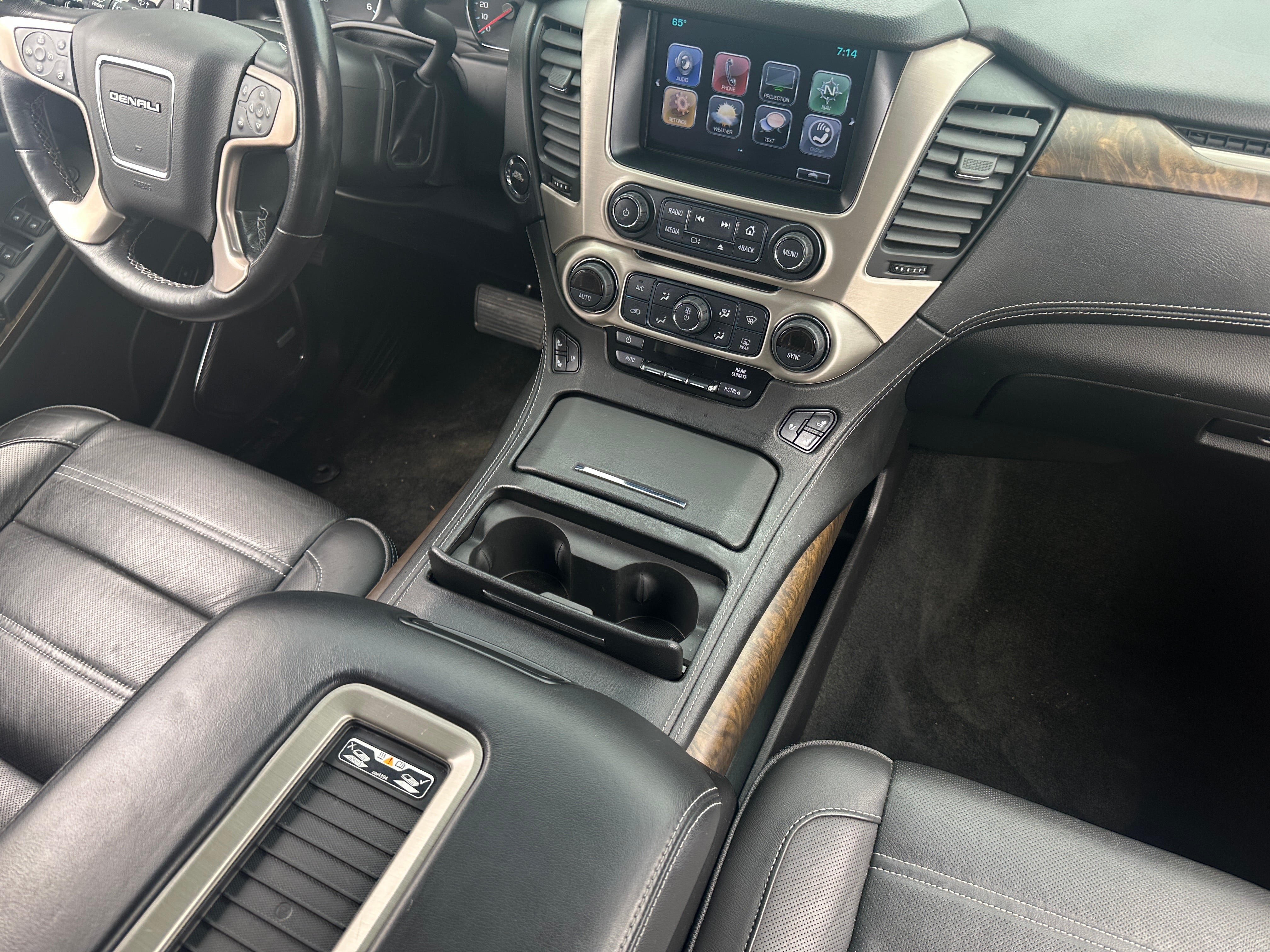 2018 GMC Yukon Denali - Photo 8