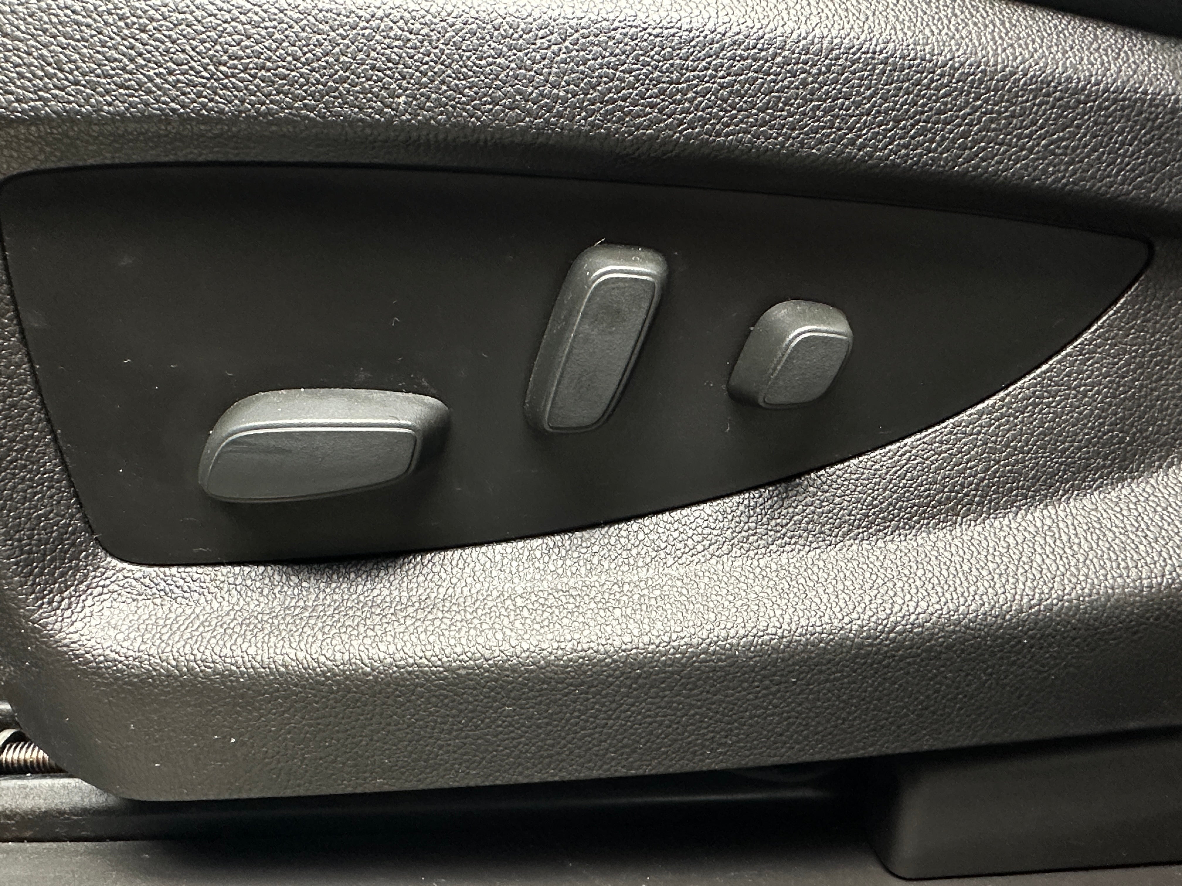 2018 GMC Yukon Denali - Photo 14