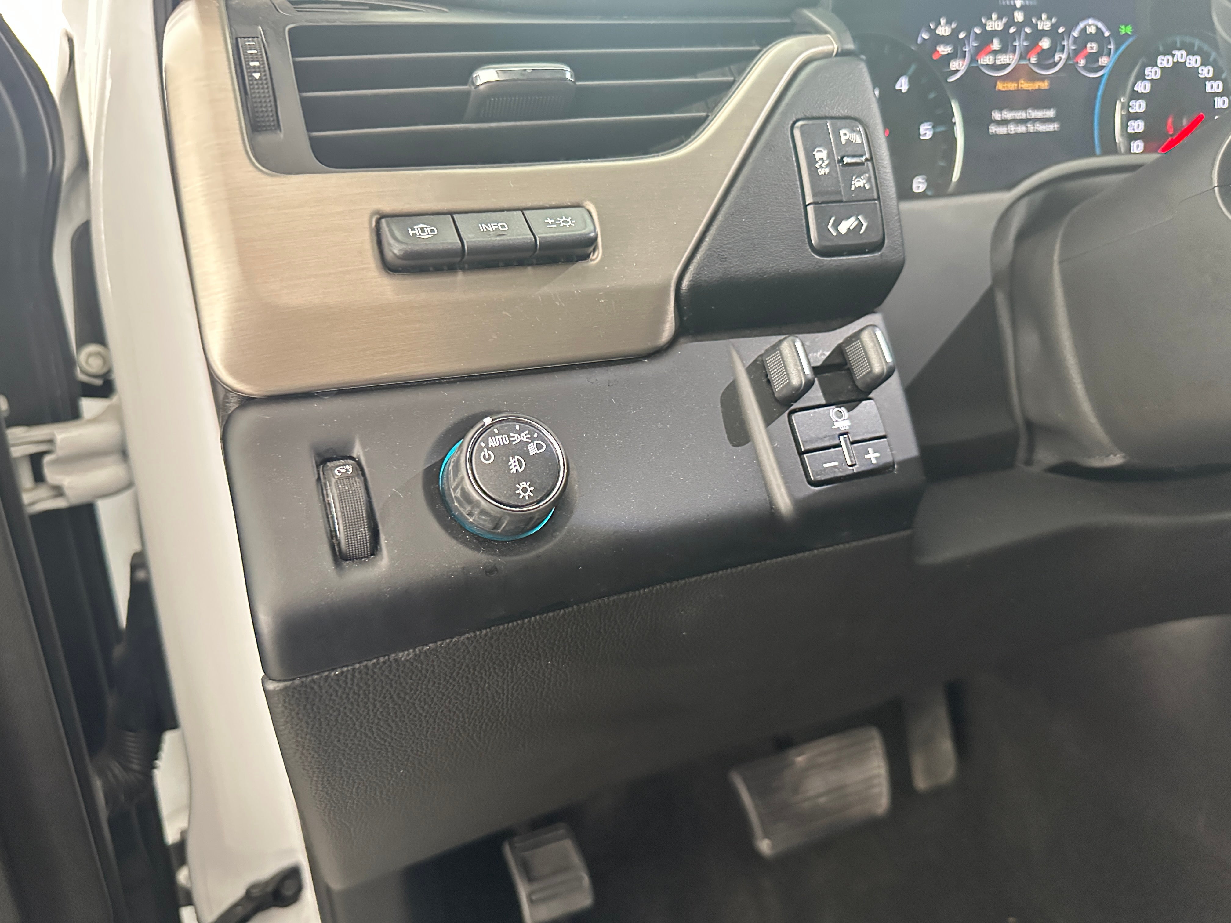 2018 GMC Yukon Denali - Photo 16