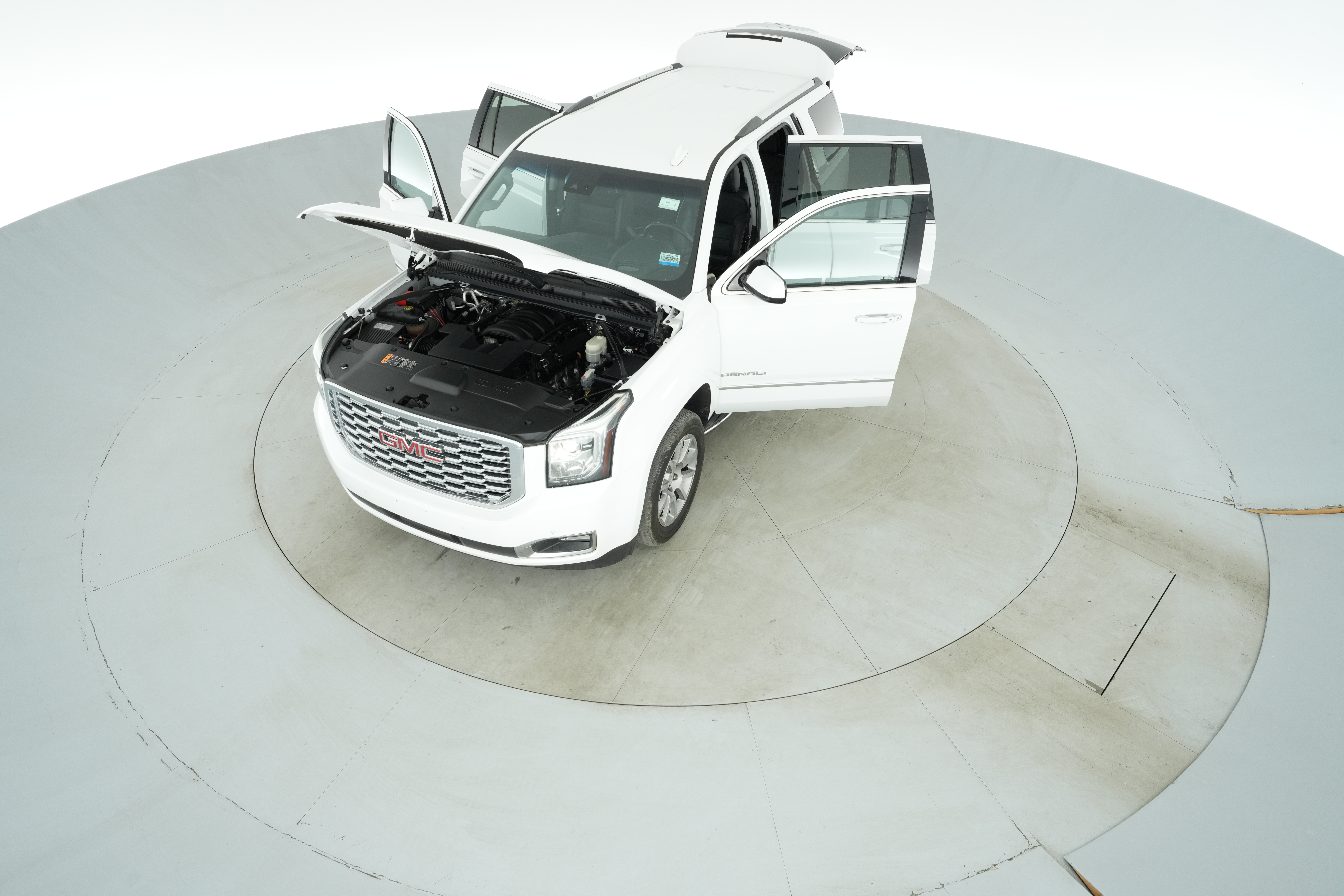 2018 GMC Yukon Denali - Photo 32
