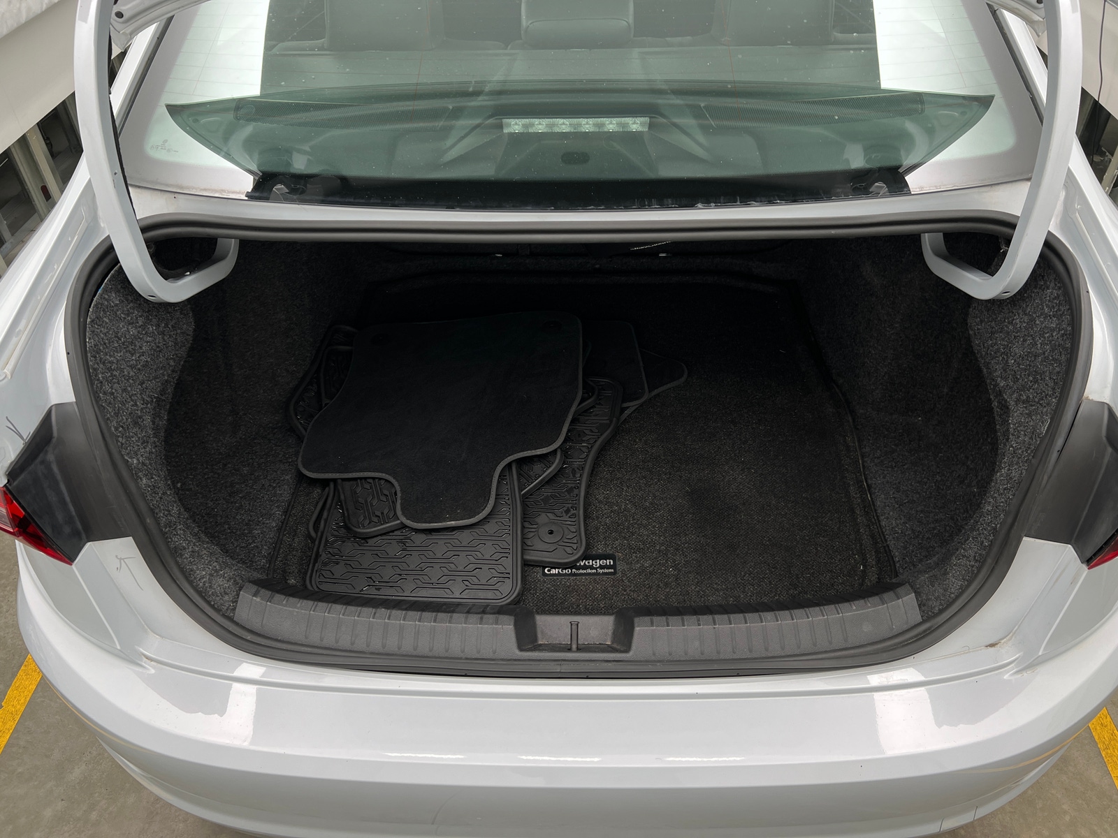 Thumbnail: 2019 Volkswagen Jetta - 6