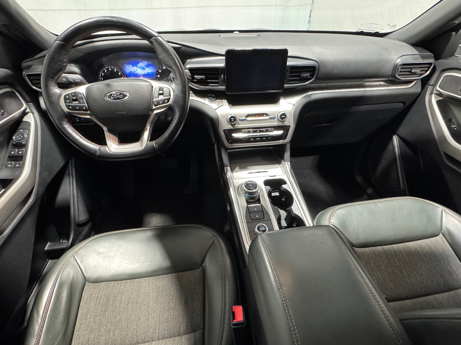 Thumbnail: 2022 Ford Explorer - 2