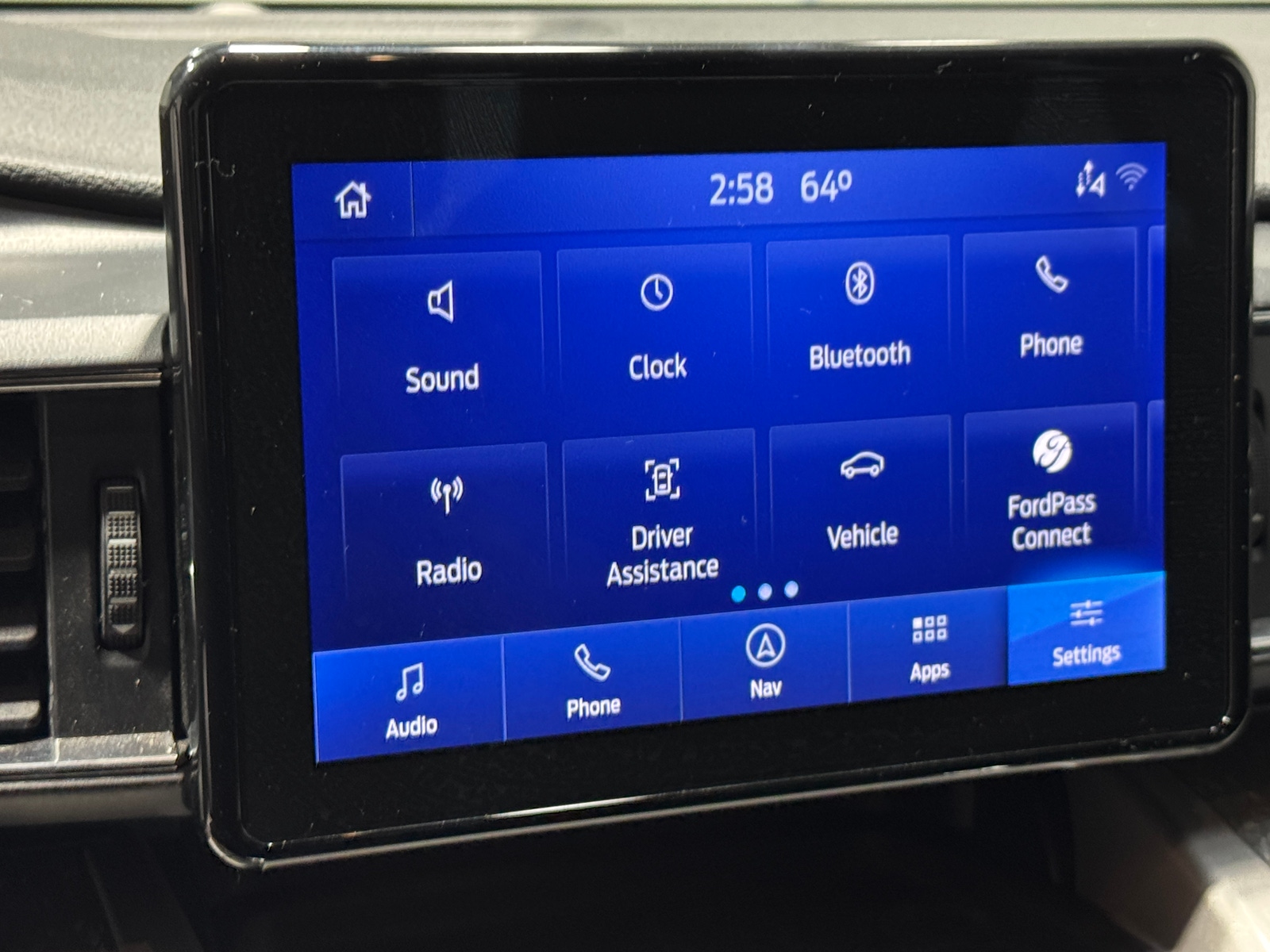 Thumbnail: 2022 Ford Explorer - 3