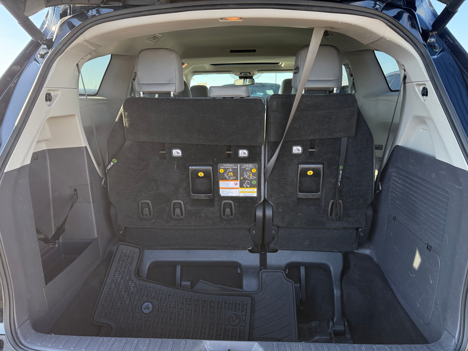 Thumbnail: 2022 Toyota Sienna - 6