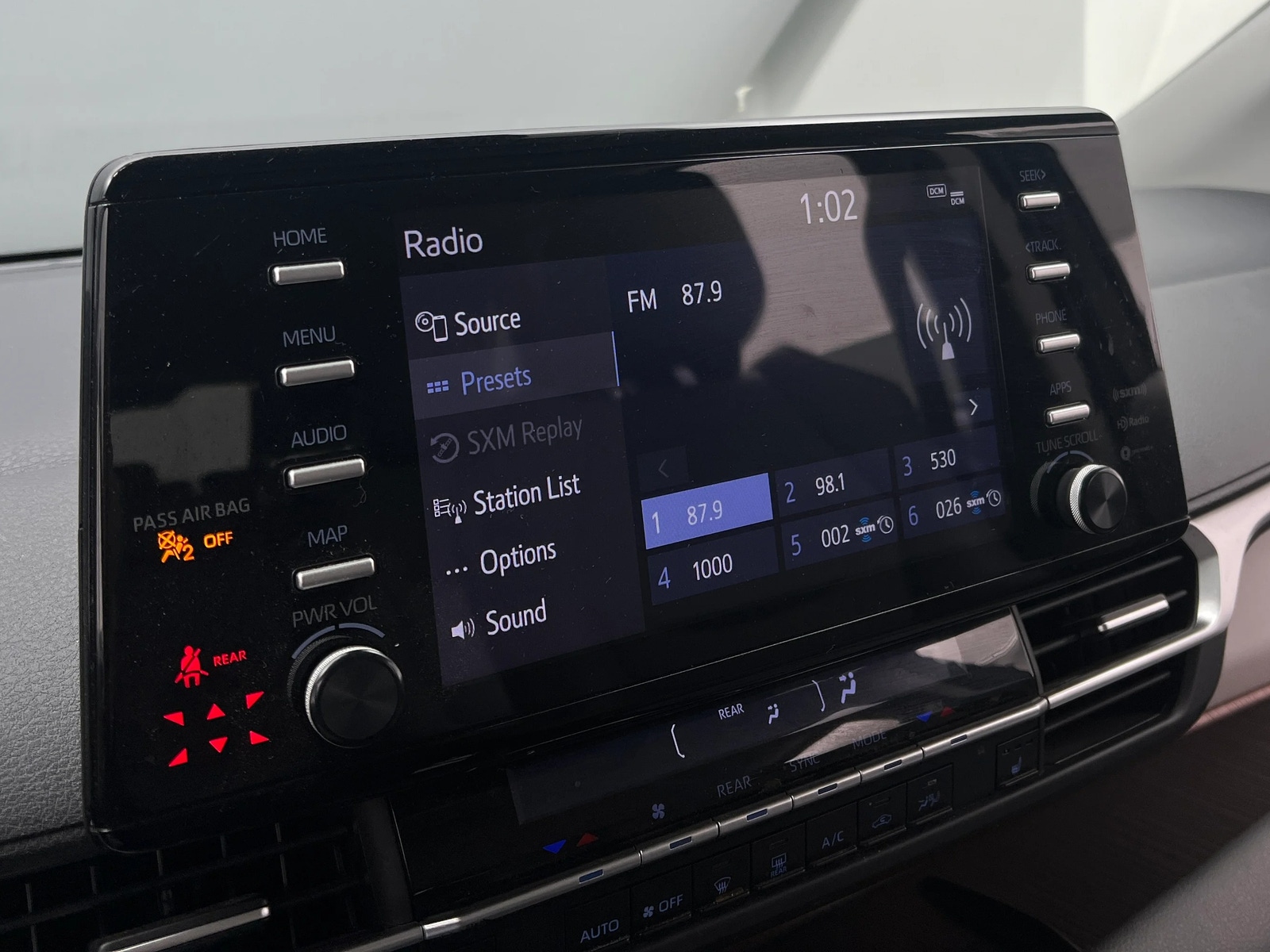 Thumbnail: 2022 Toyota Sienna - 3