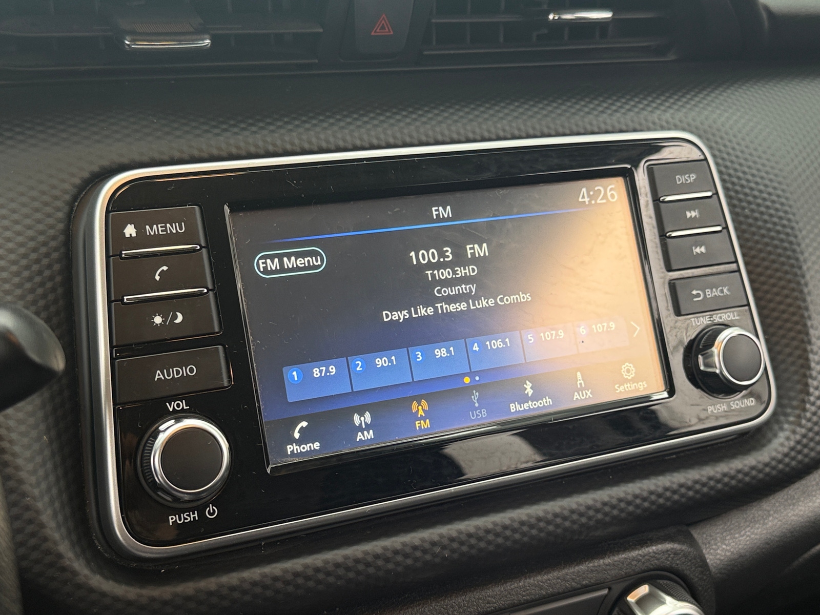 Thumbnail: 2022 Nissan Kicks - 4