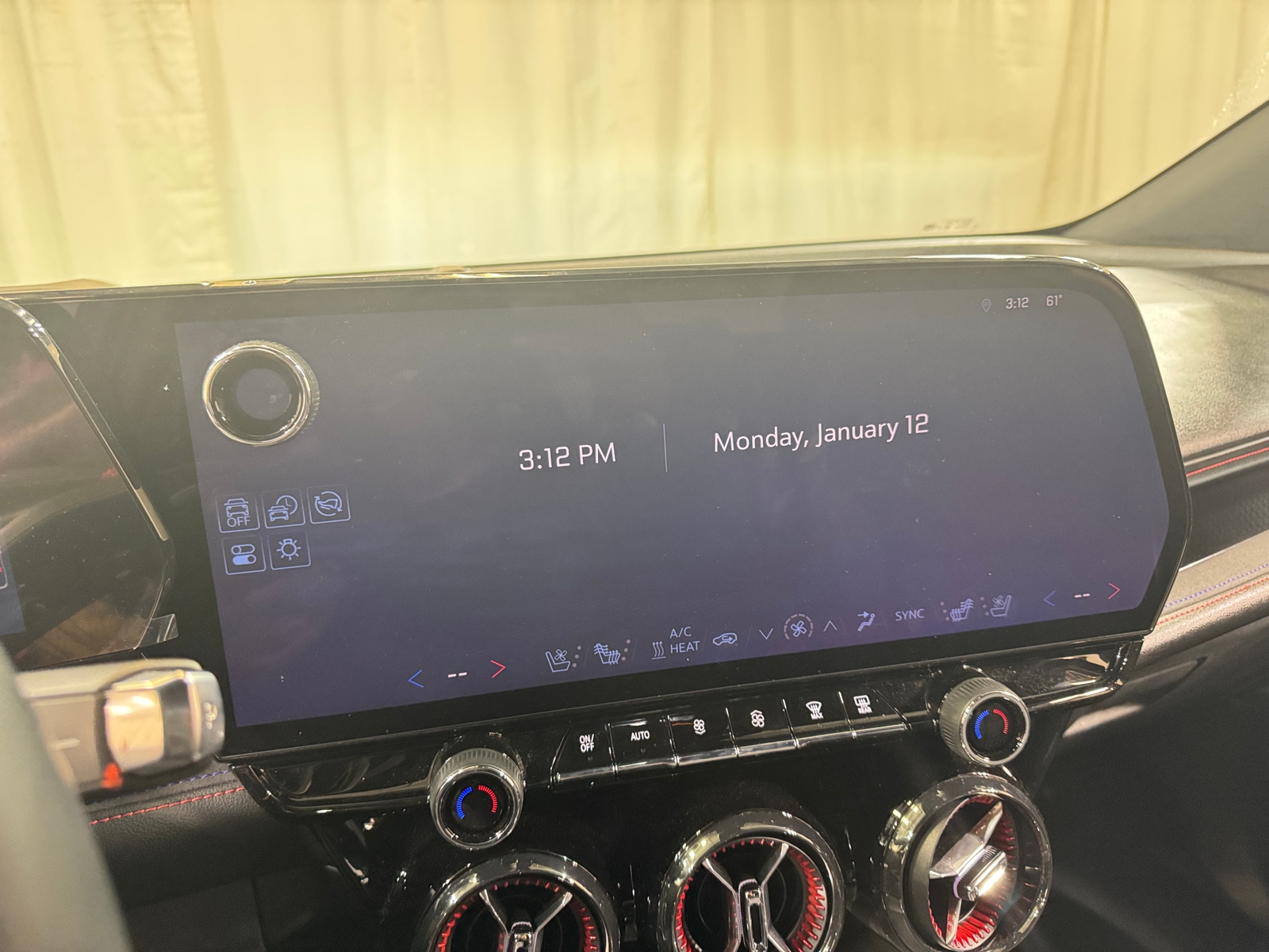 Thumbnail: 2024 Chevrolet Blazer EV - 3