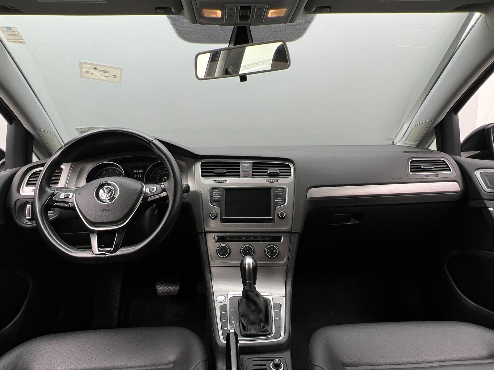 Thumbnail: 2017 Volkswagen Golf - 3