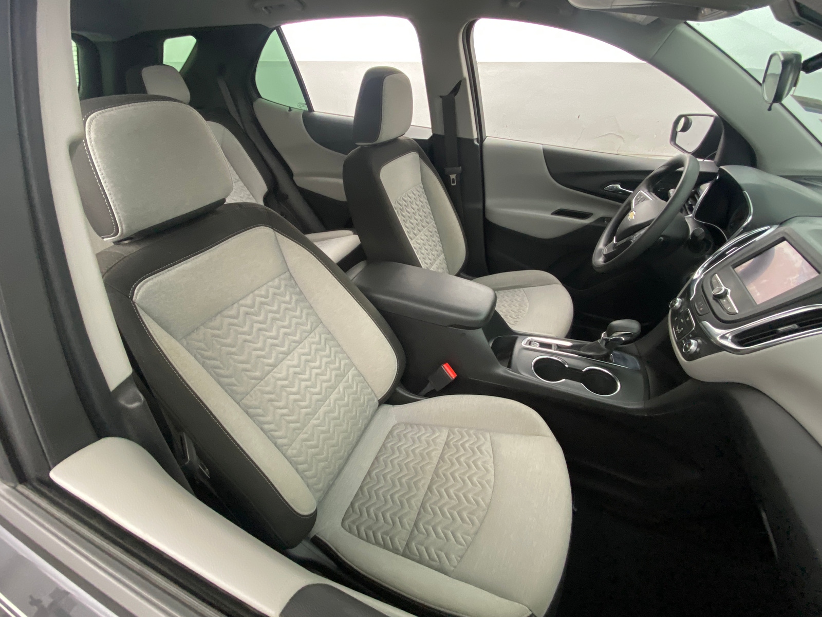 Thumbnail: 2022 Chevrolet Equinox - 2