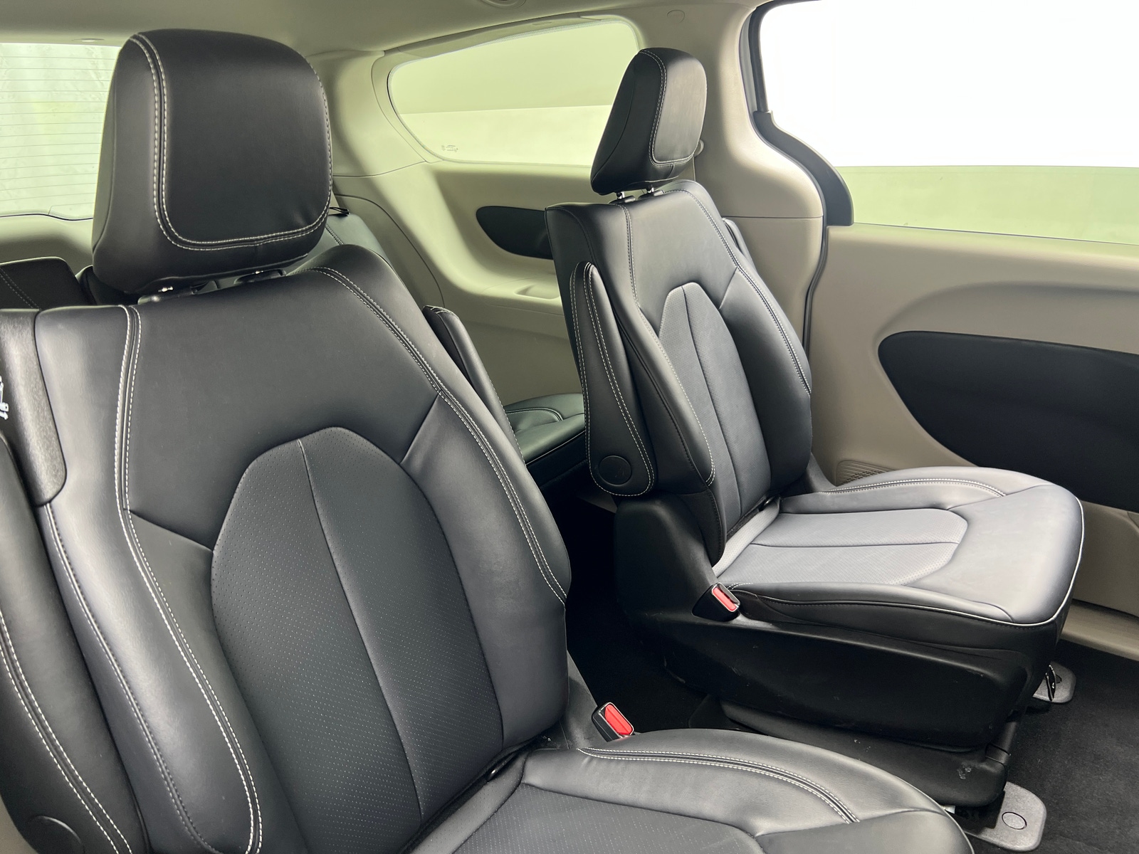 Thumbnail: 2024 Chrysler Pacifica - 5