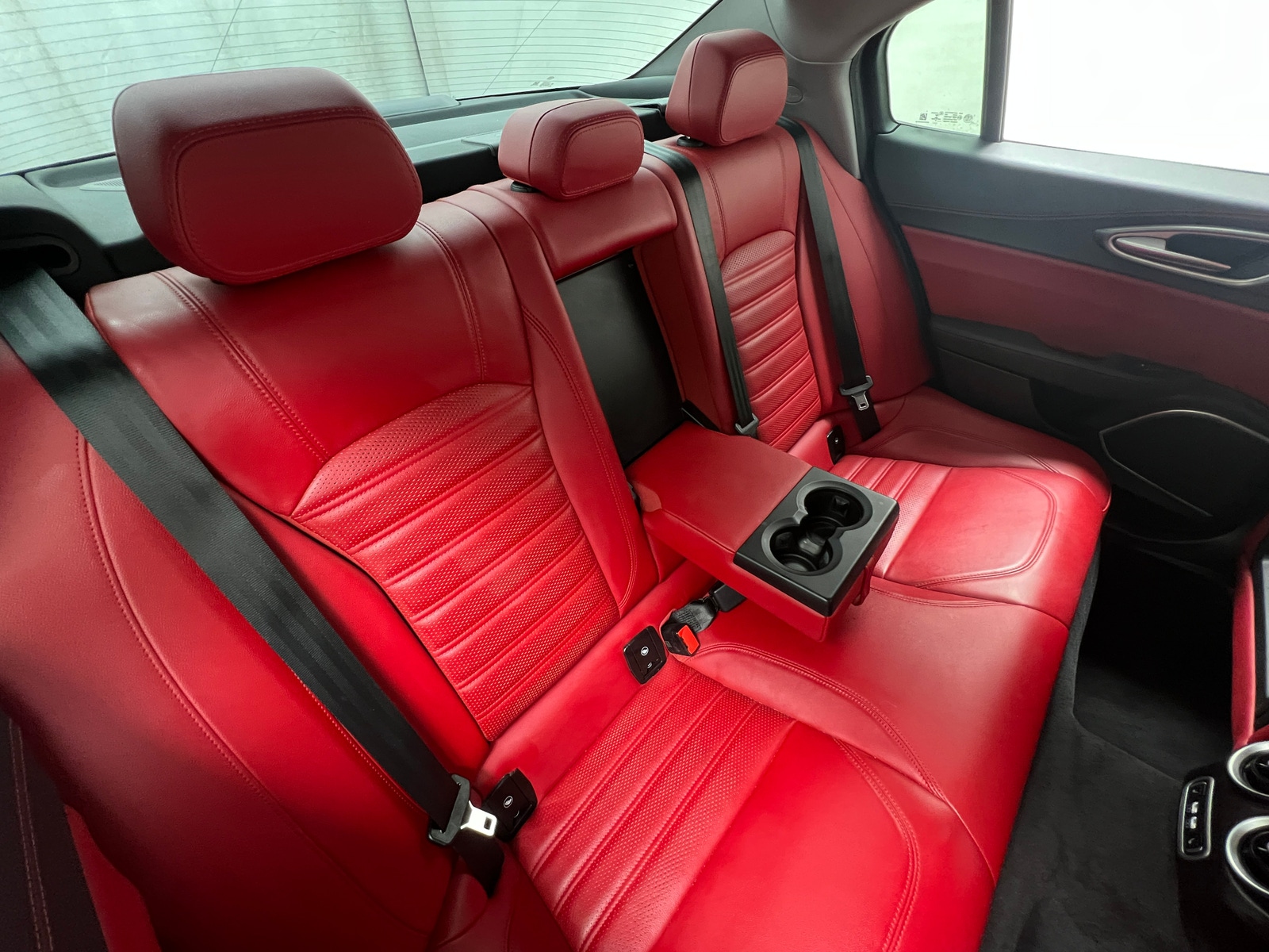 Thumbnail: 2019 Alfa Romeo Giulia - 5