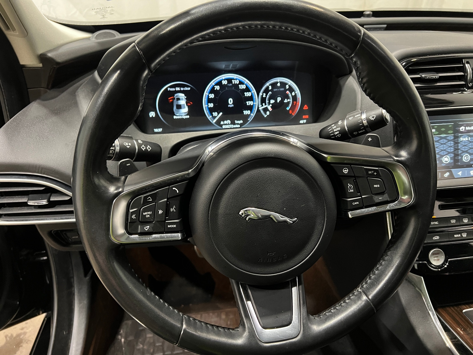 Thumbnail: 2019 Jaguar XE - 4