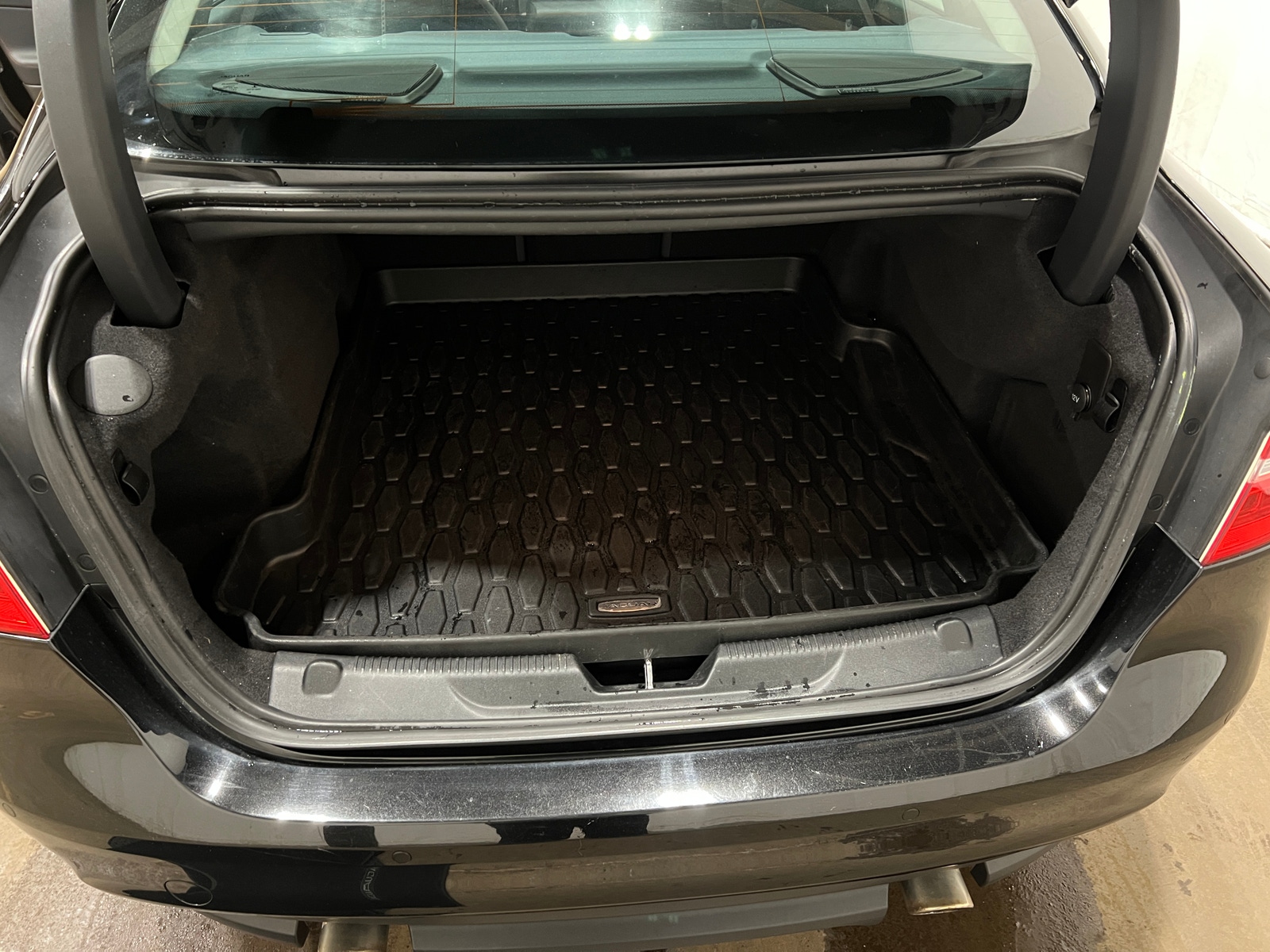 Thumbnail: 2019 Jaguar XE - 6