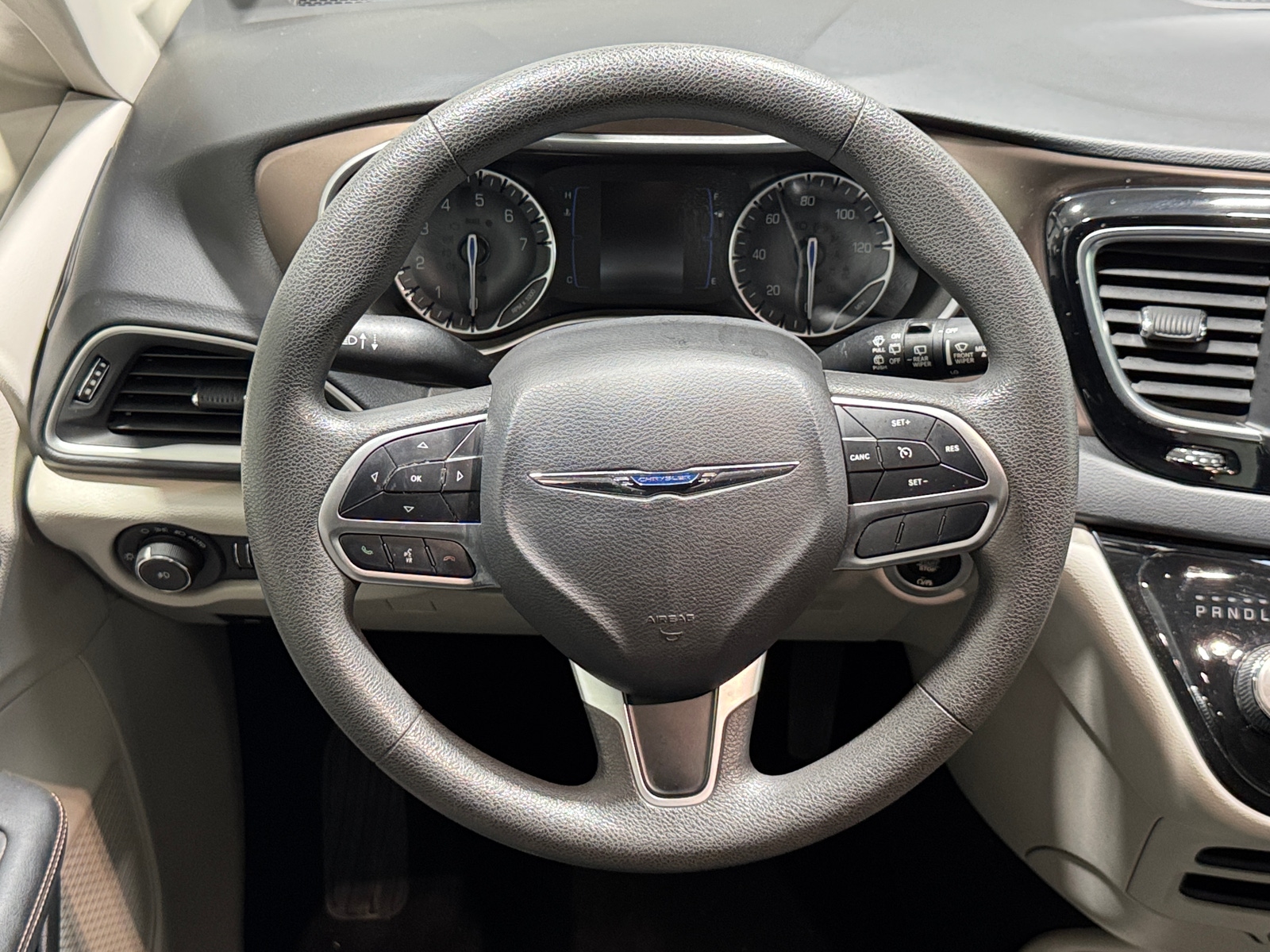 Thumbnail: 2018 Chrysler Pacifica - 5