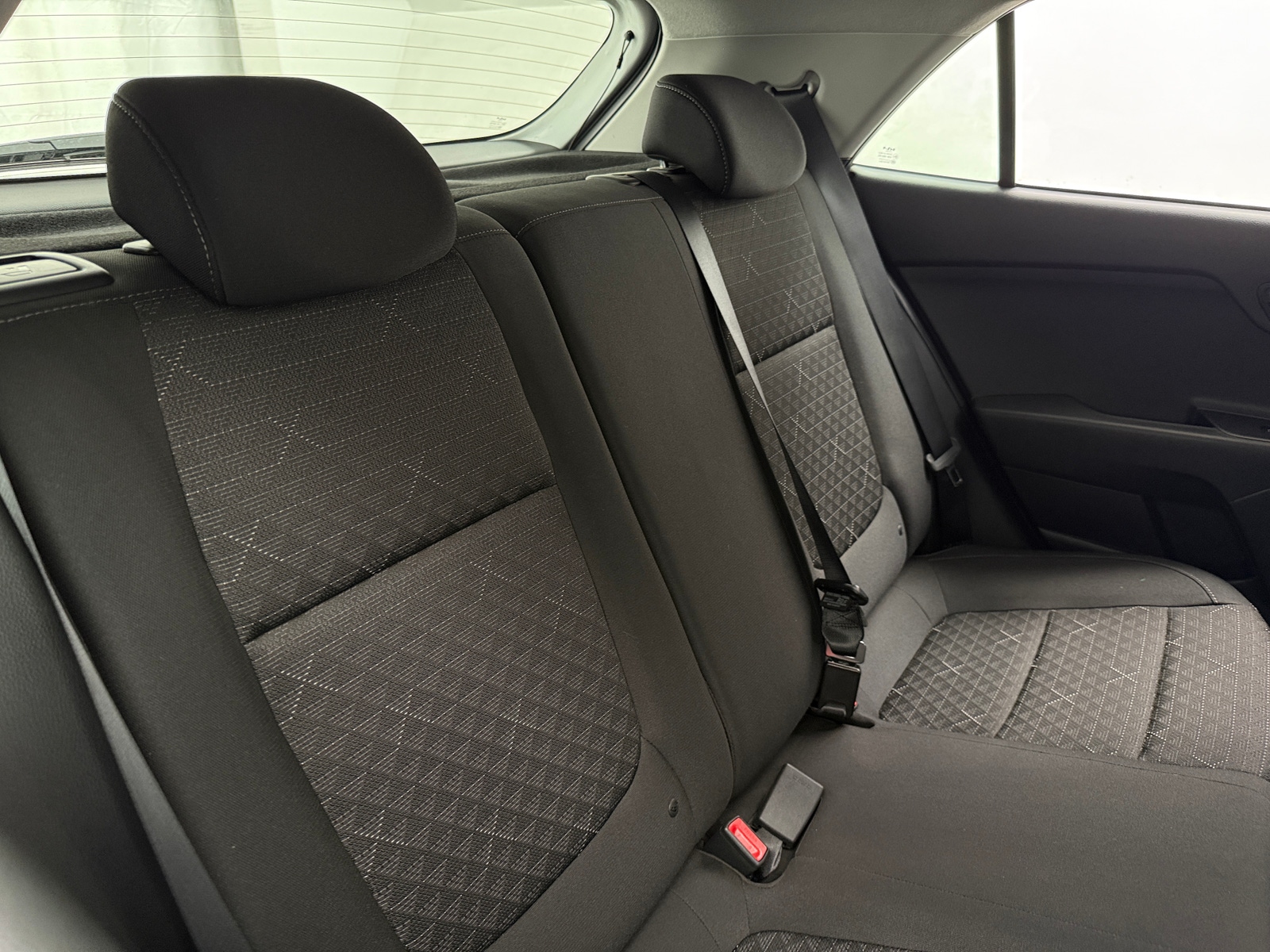 Thumbnail: 2022 Kia Rio - 6