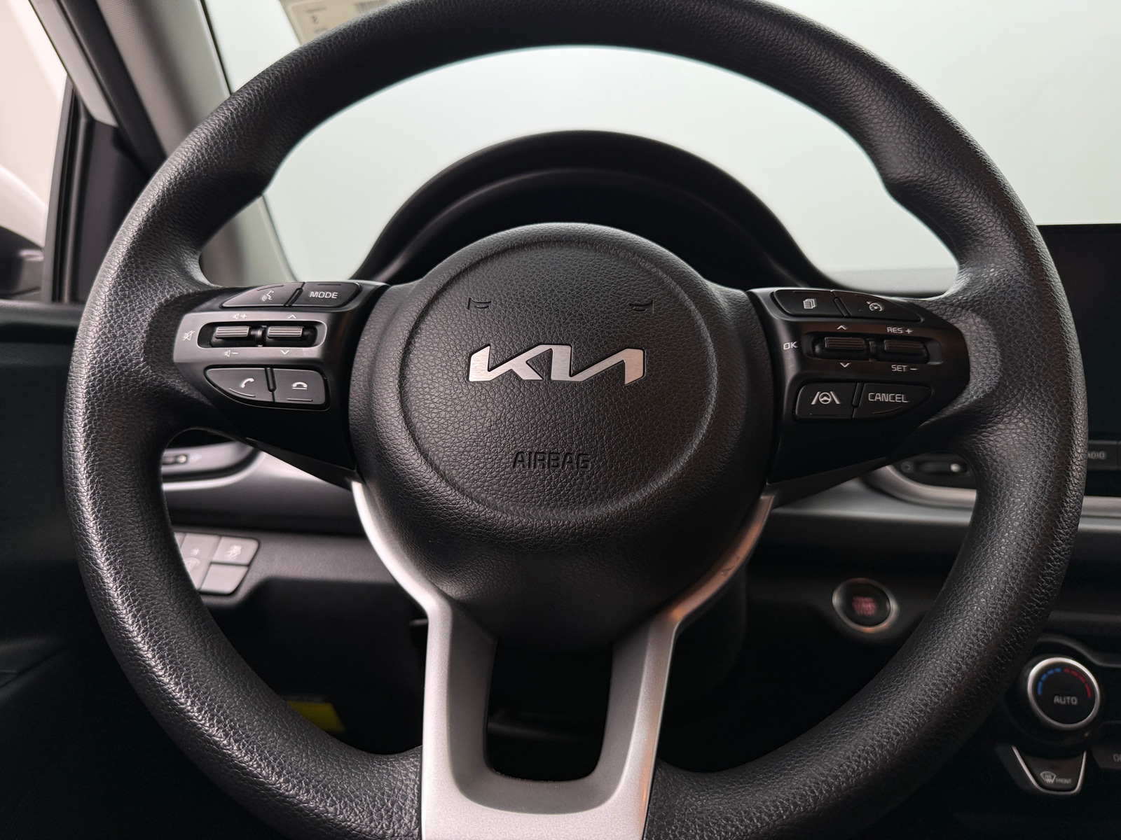 Thumbnail: 2022 Kia Rio - 5