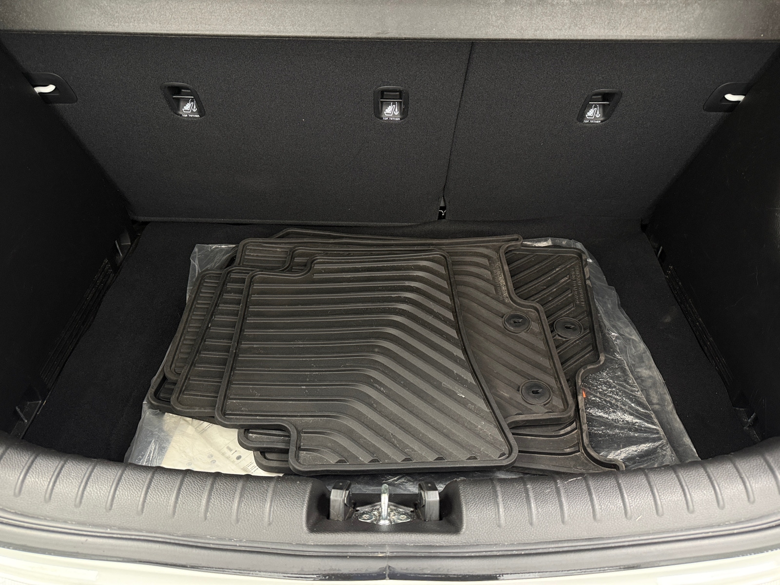 Thumbnail: 2022 Kia Rio - 7