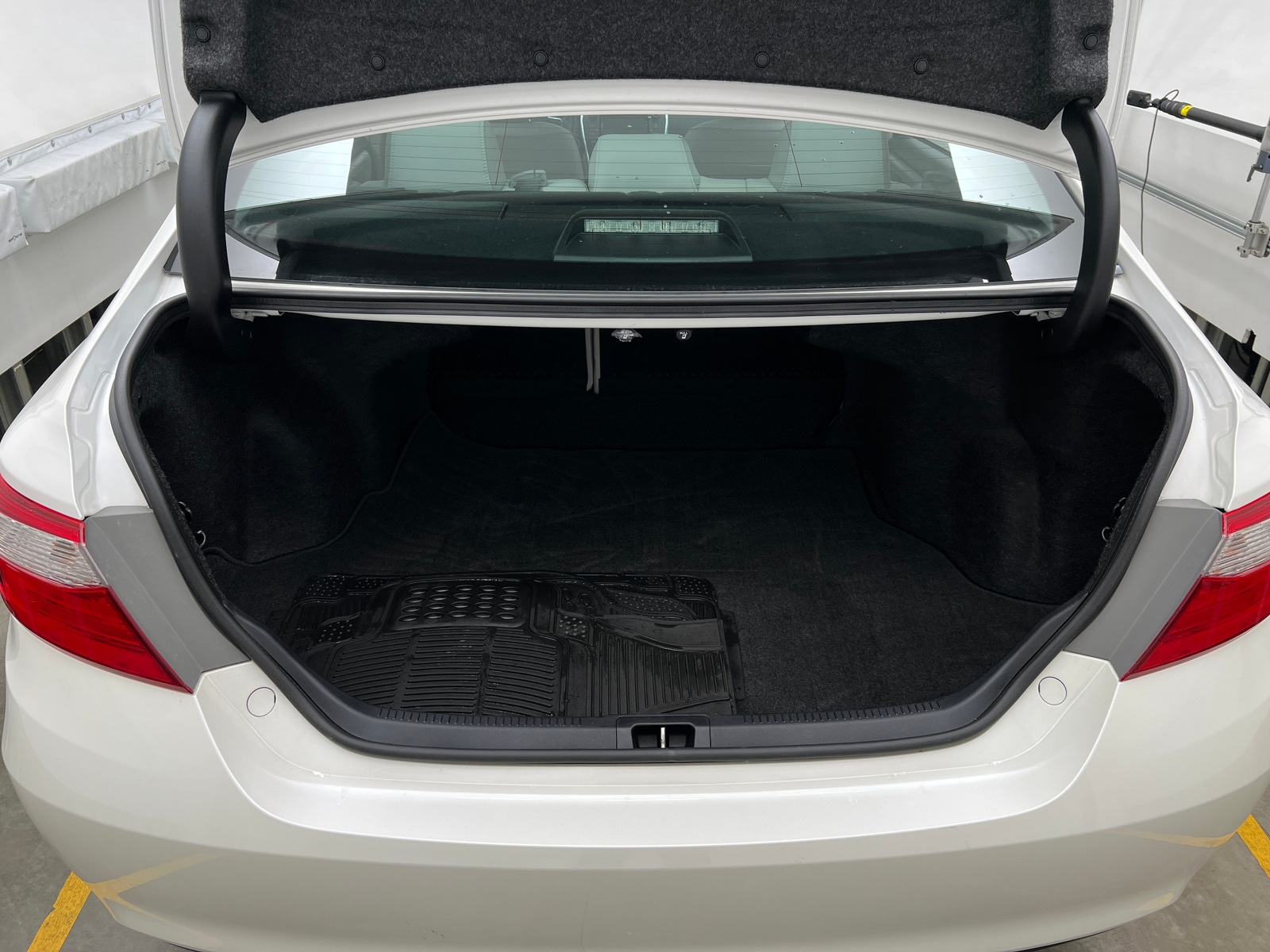 Thumbnail: 2017 Toyota Camry - 6