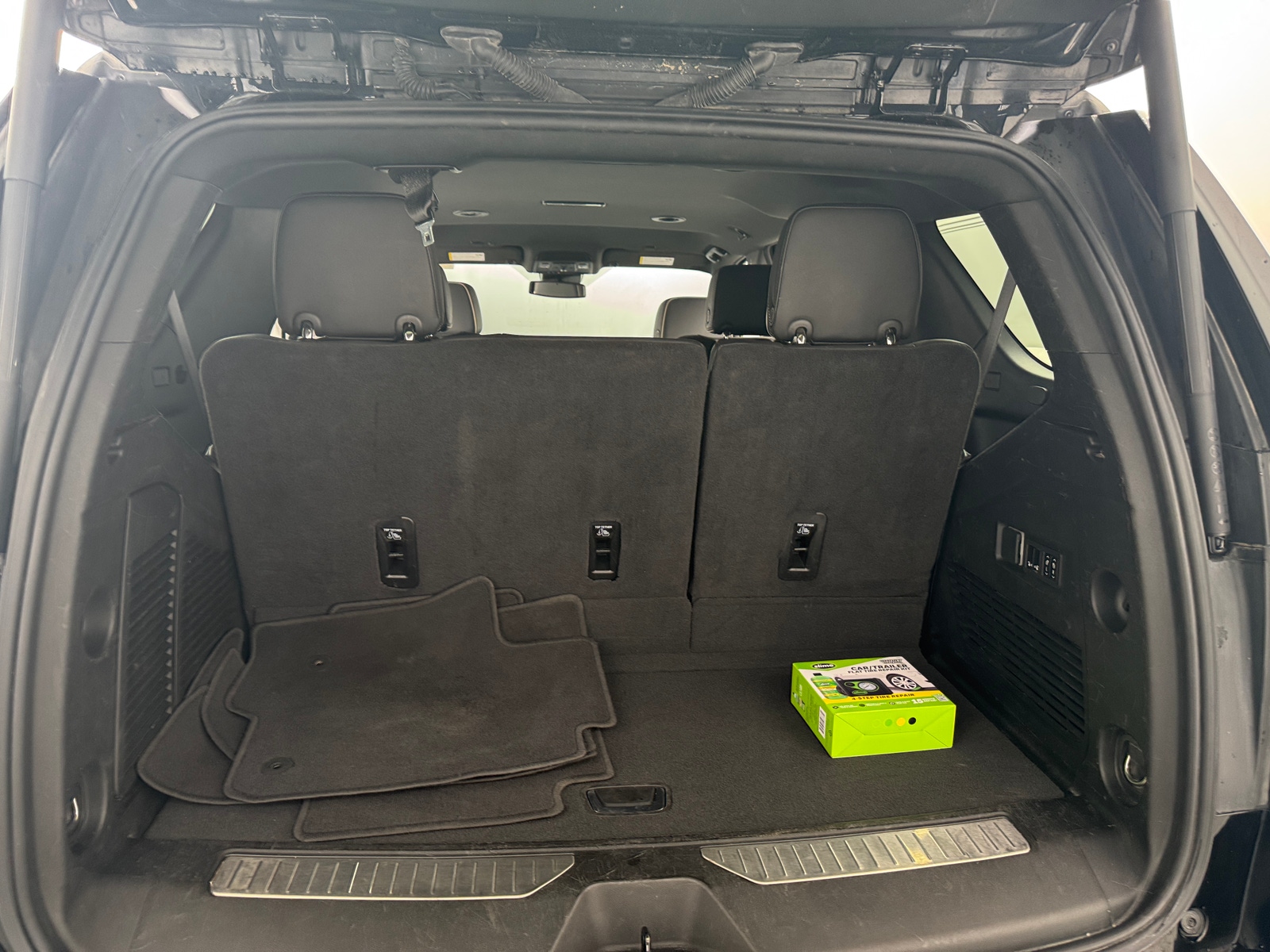 Thumbnail: 2024 Chevrolet Tahoe - 6