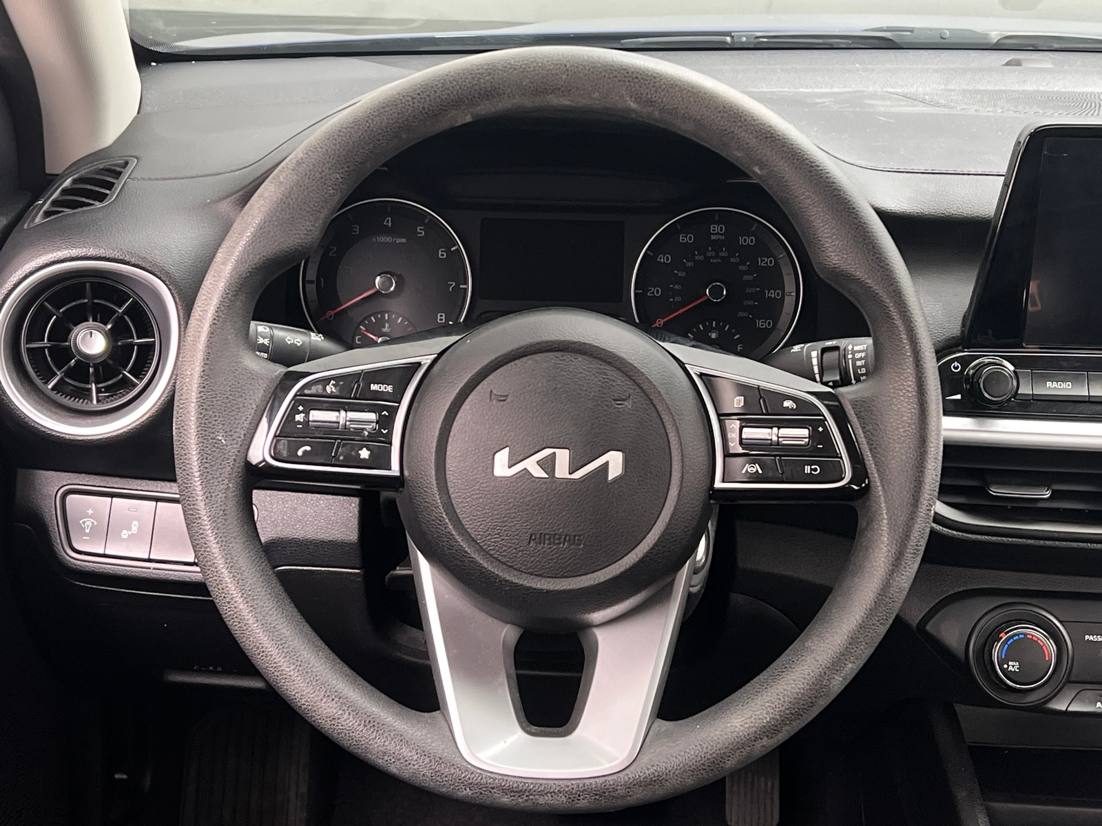 Thumbnail: 2023 Kia Forte - 5