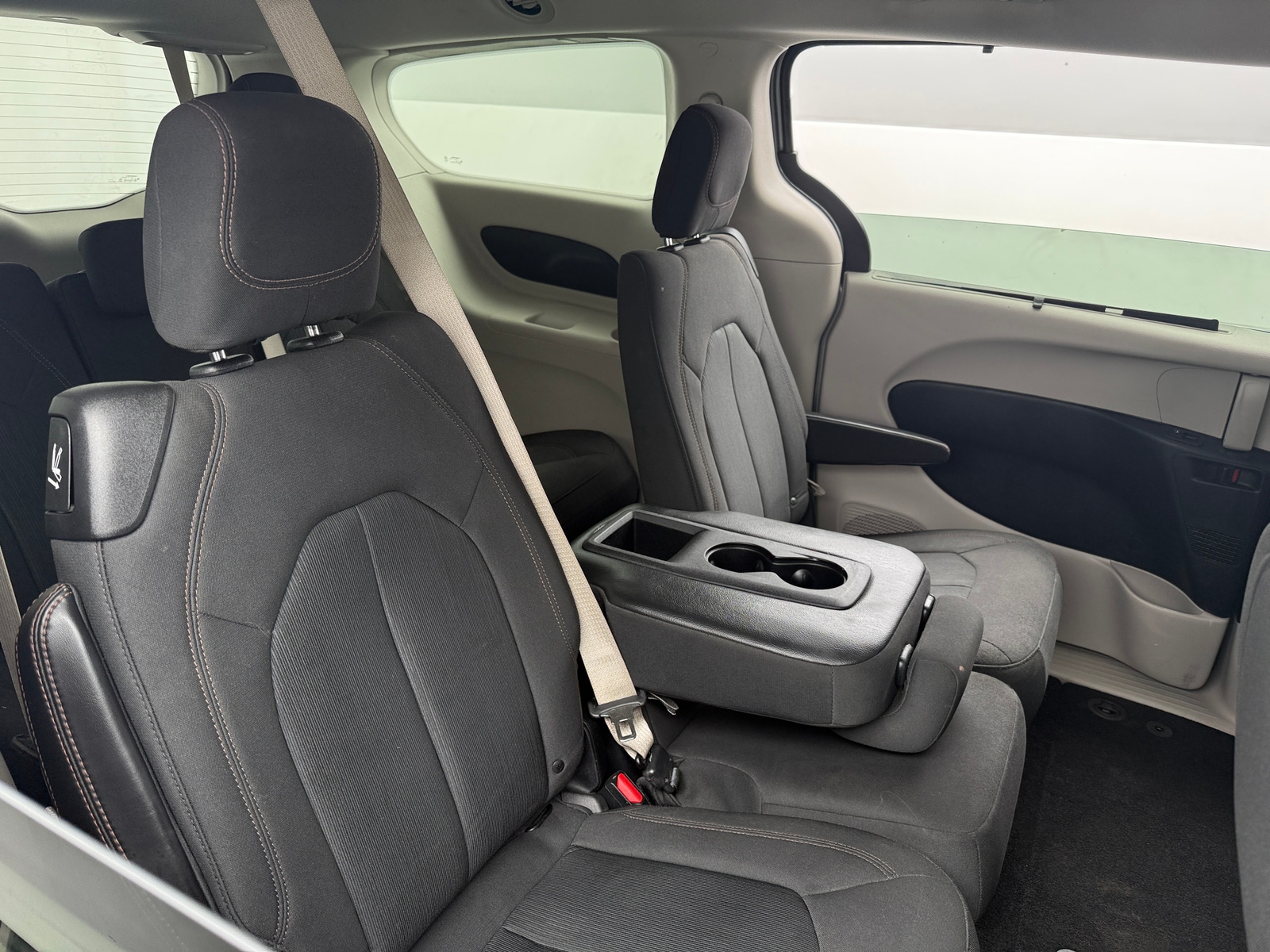 Thumbnail: 2019 Chrysler Pacifica - 6