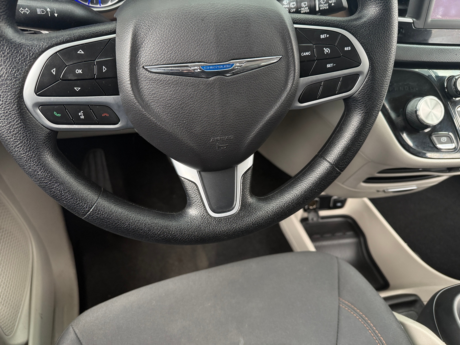 Thumbnail: 2019 Chrysler Pacifica - 5