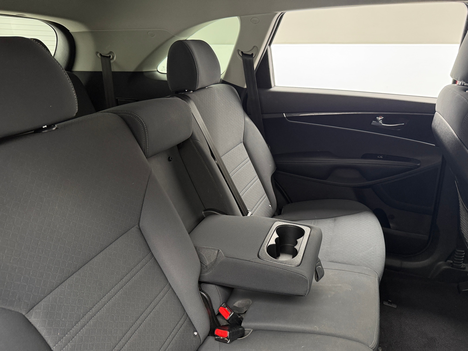 Thumbnail: 2017 Kia Sorento - 6