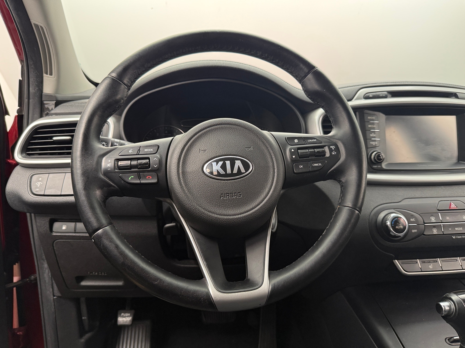 Thumbnail: 2017 Kia Sorento - 5