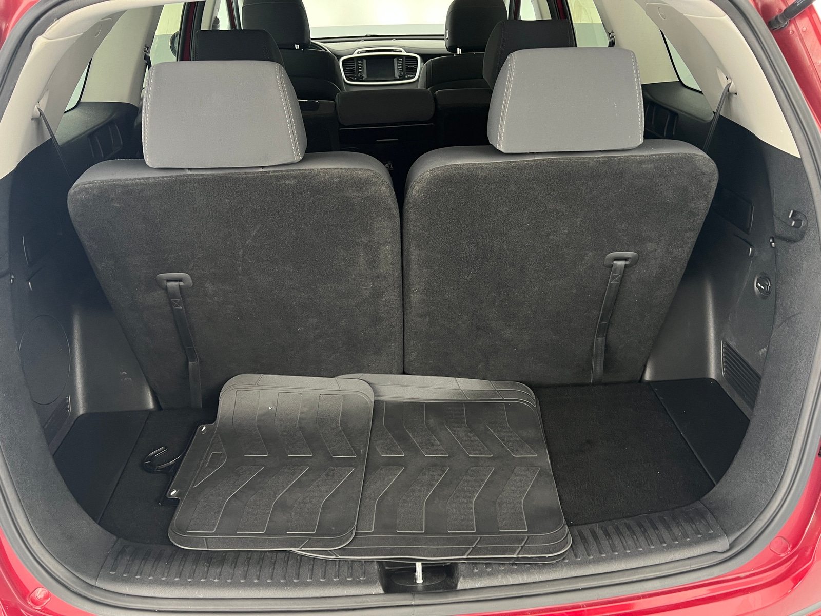 Thumbnail: 2017 Kia Sorento - 7