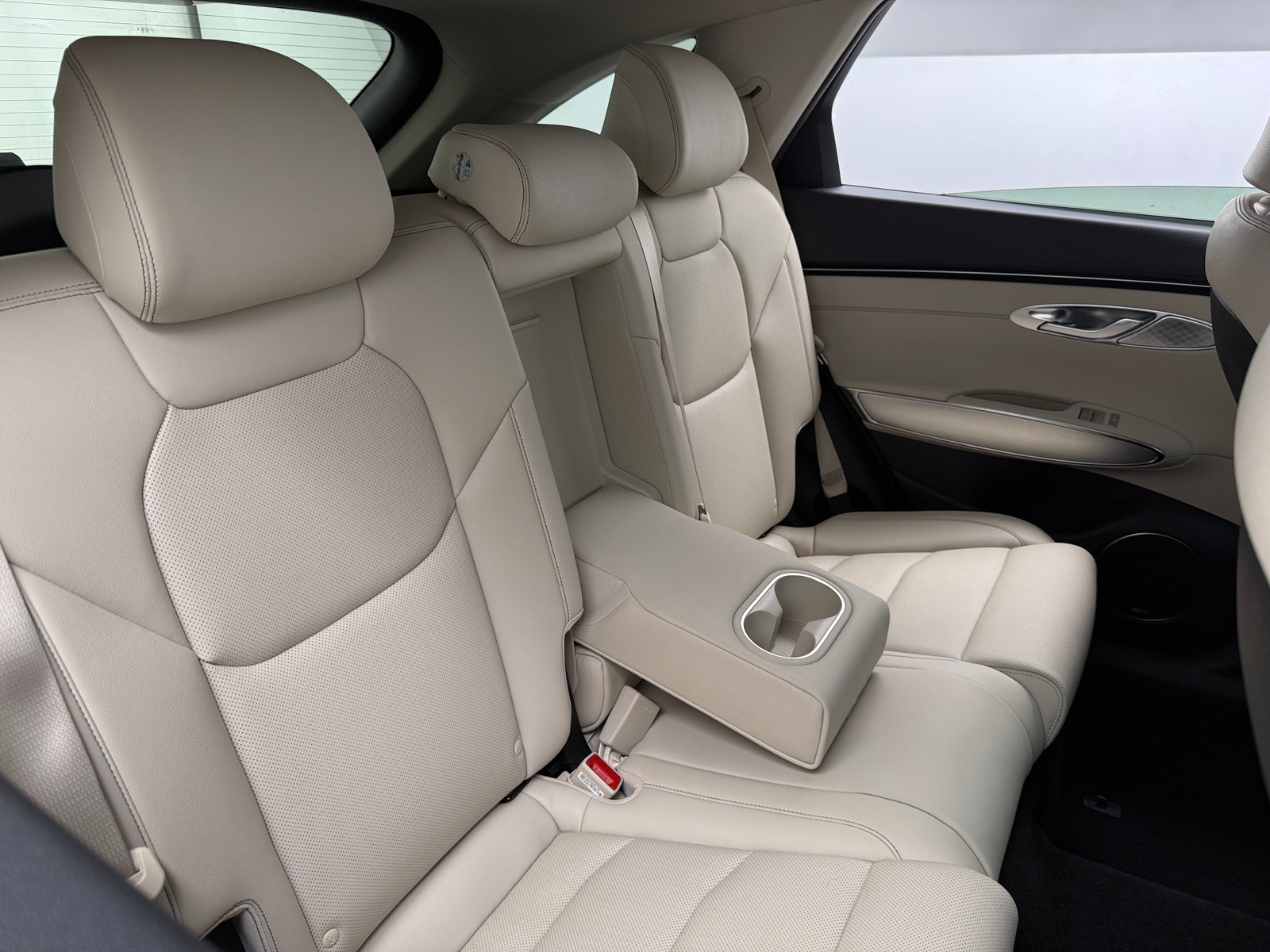 Thumbnail: 2022 Genesis GV70 - 5