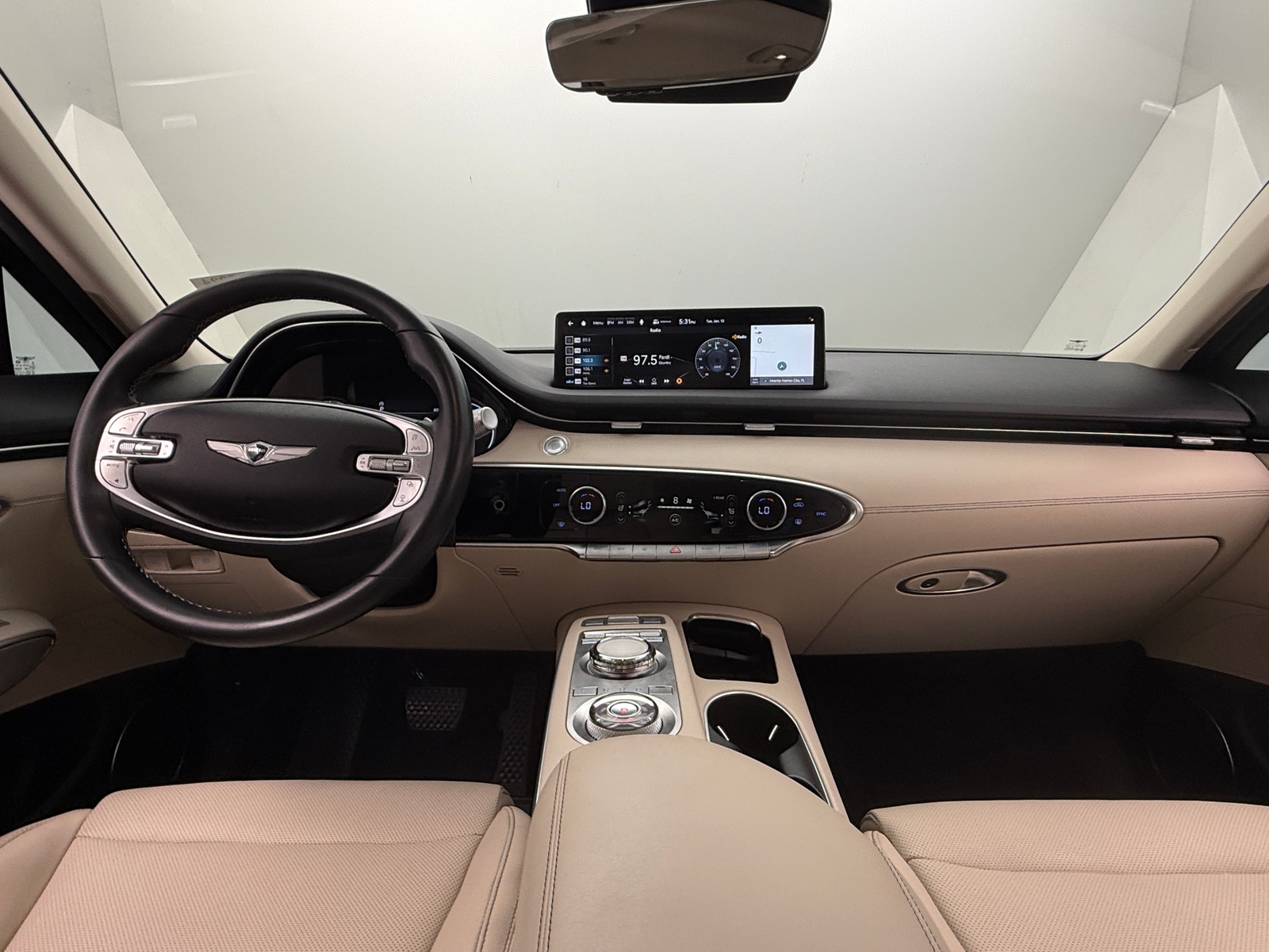 Thumbnail: 2022 Genesis GV70 - 2