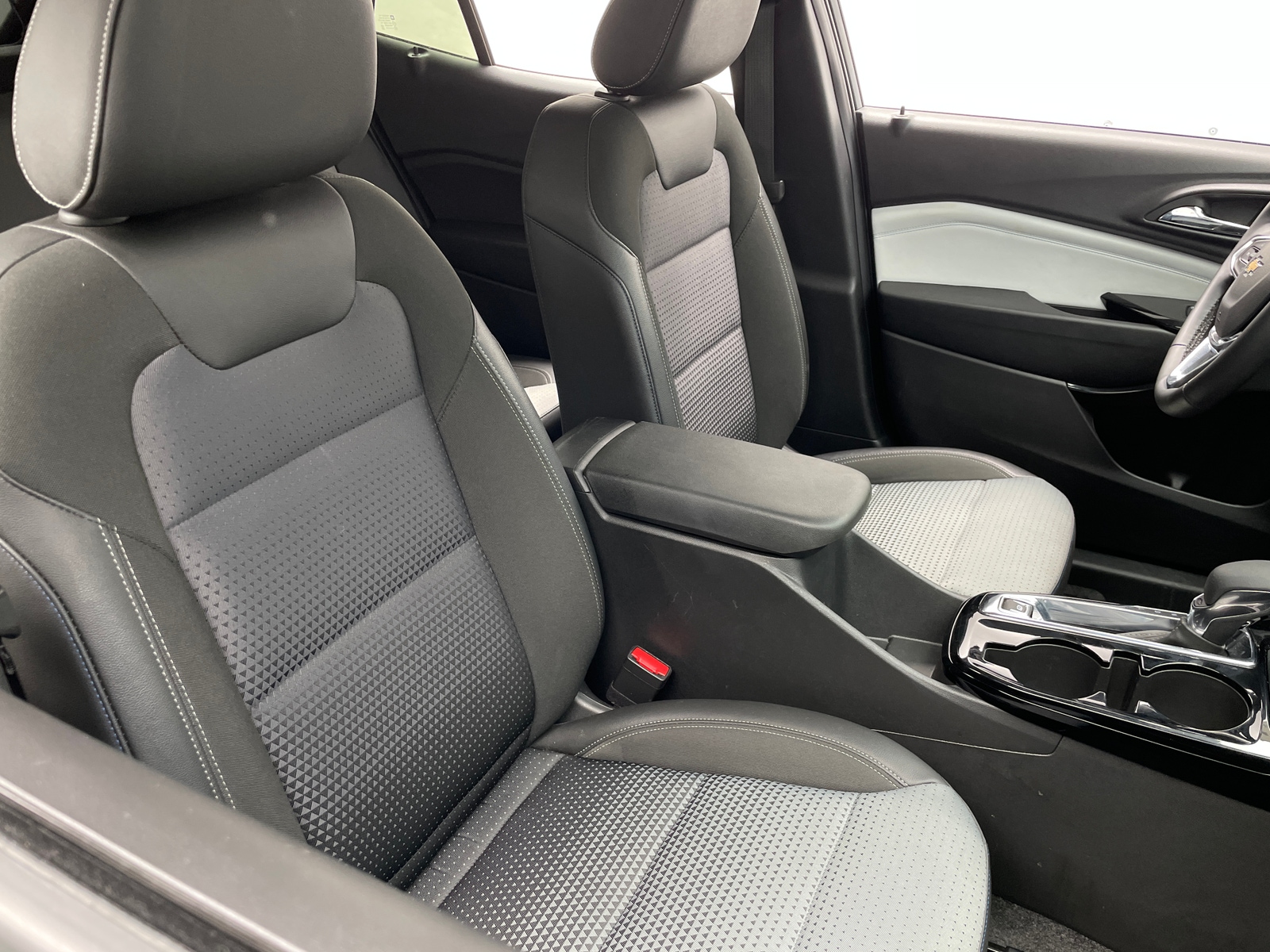 Thumbnail: 2025 Chevrolet Trax - 2