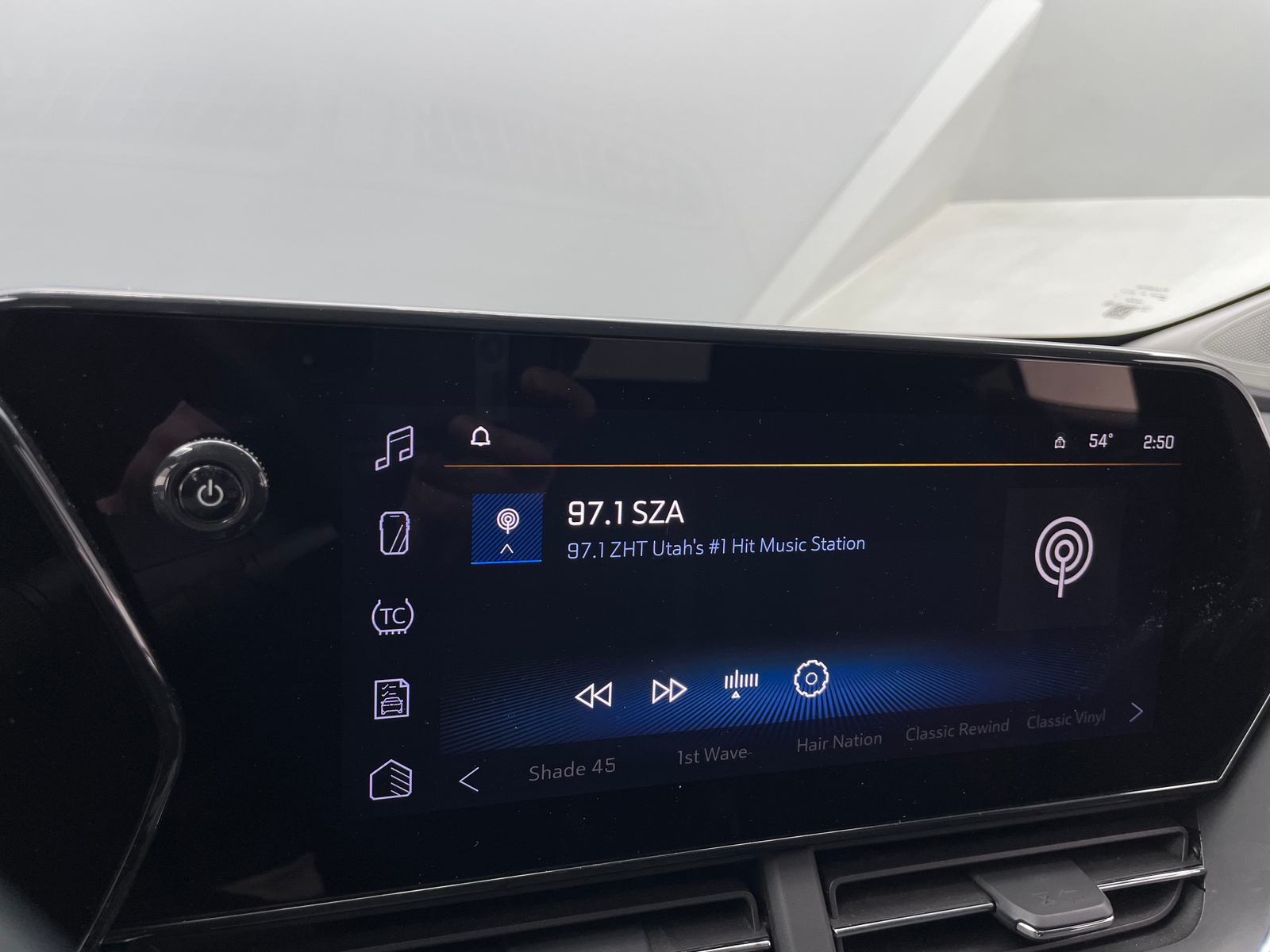 Thumbnail: 2025 Chevrolet Trax - 4