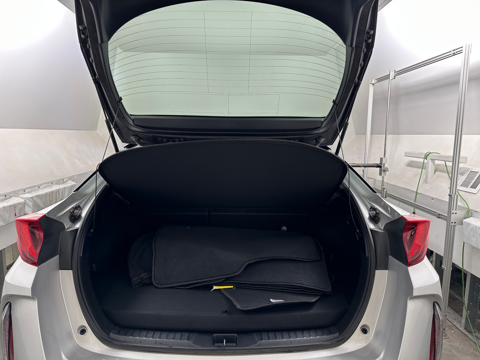 Thumbnail: 2017 Toyota Prius Prime - 7