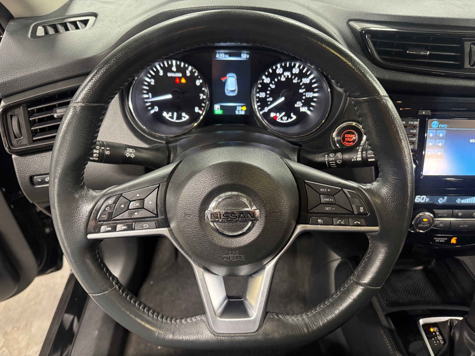 Thumbnail: 2017 Nissan Rogue - 4