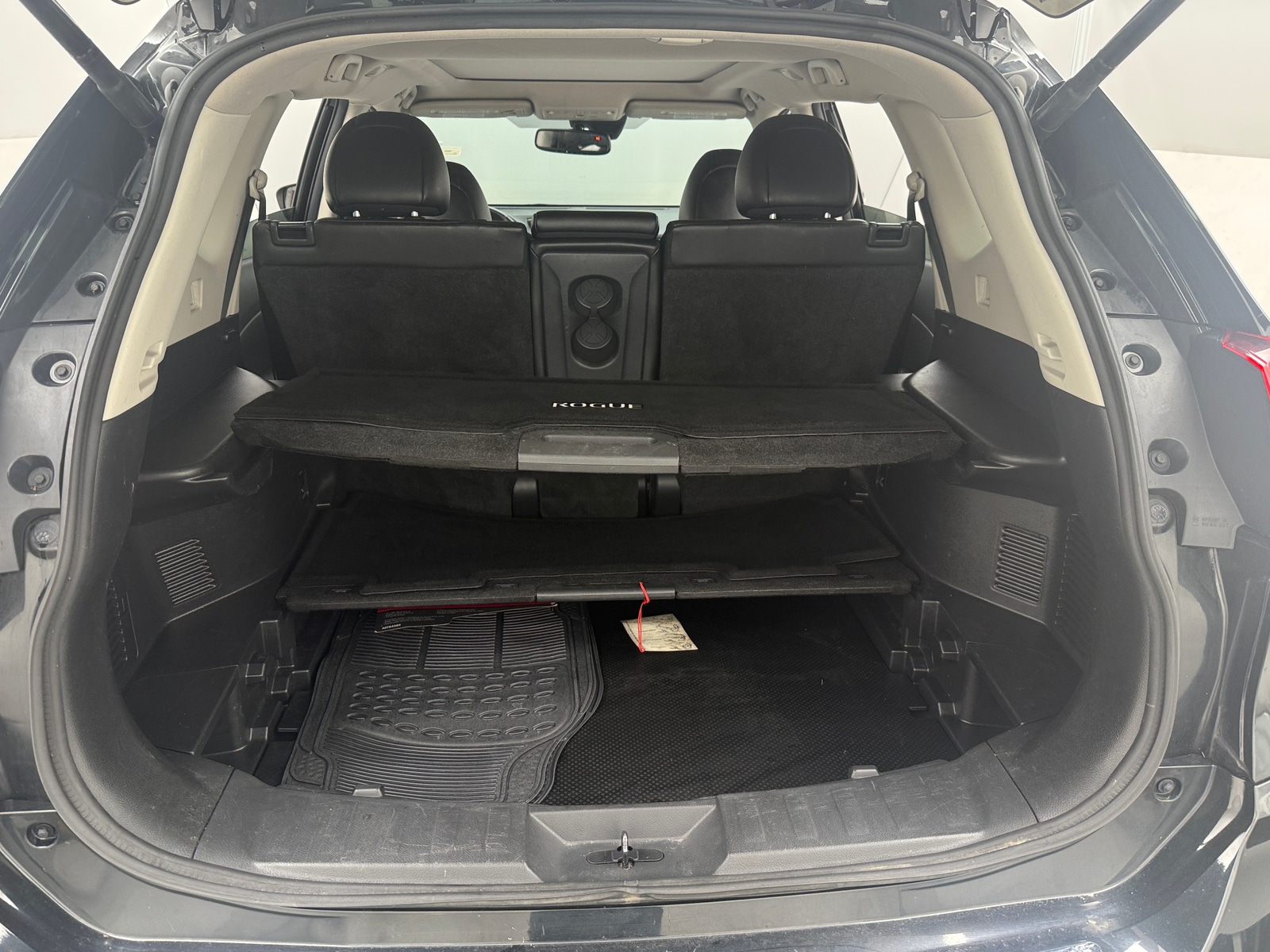 Thumbnail: 2017 Nissan Rogue - 6