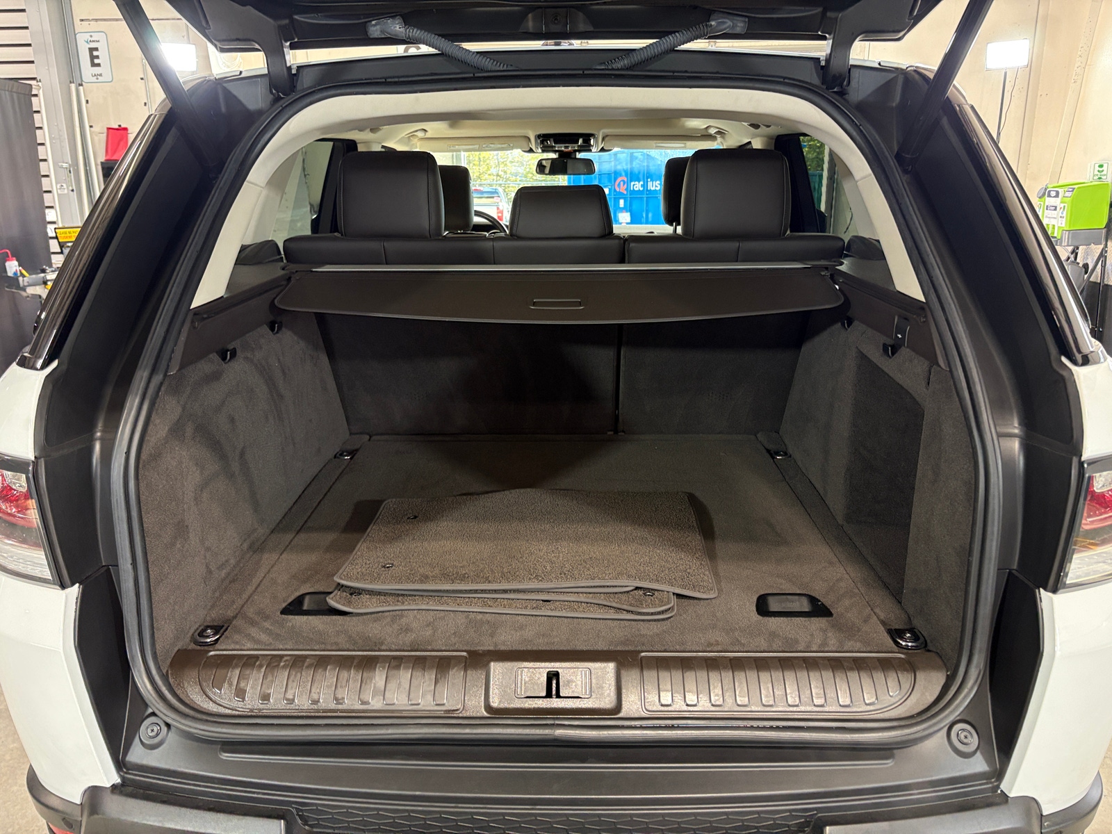 Thumbnail: 2014 Land Rover Range Rover Sport - 6