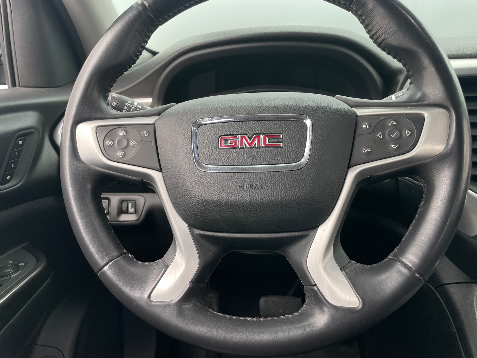 Thumbnail: 2017 GMC Acadia - 4