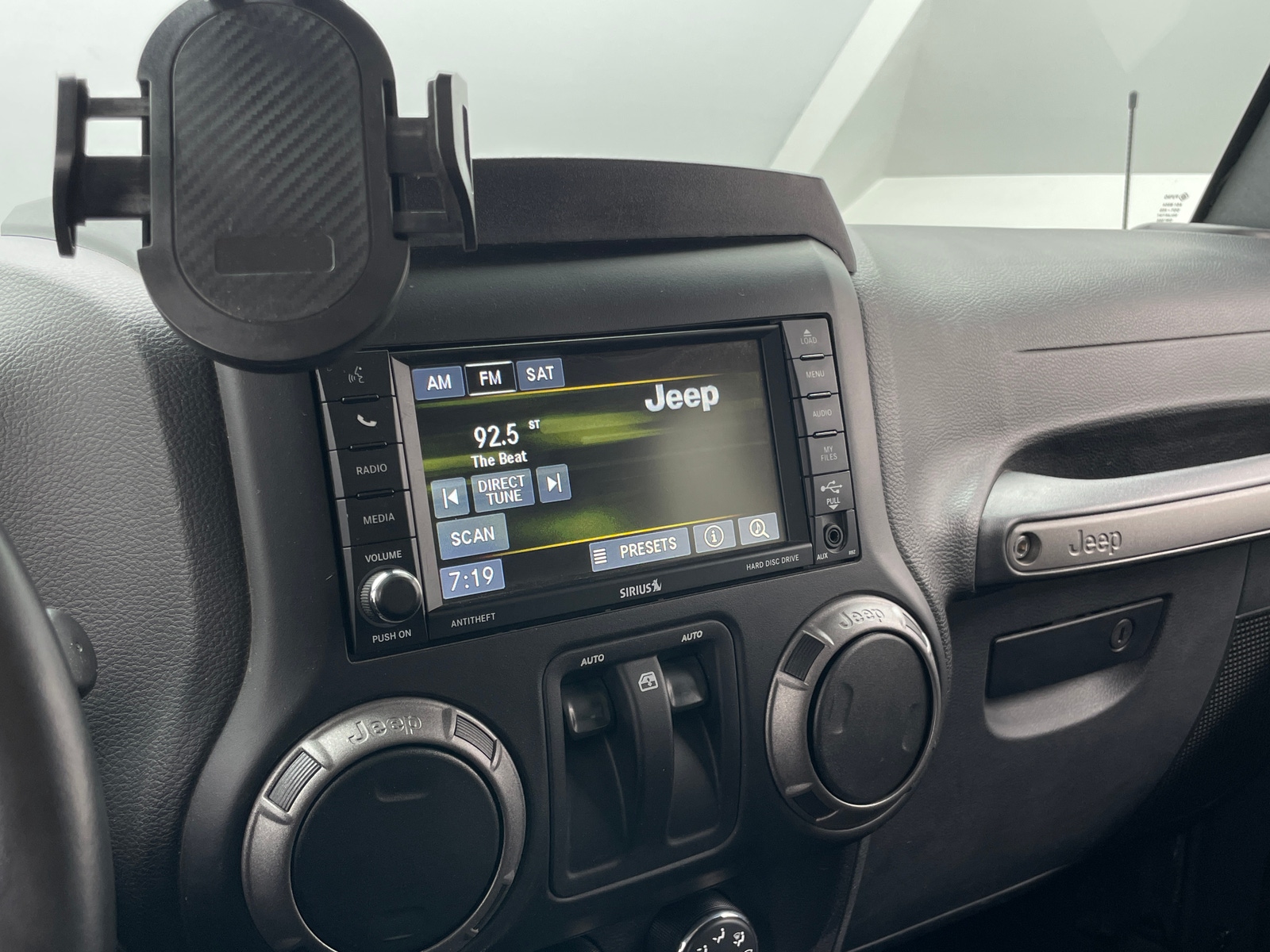 Thumbnail: 2017 Jeep Wrangler - 4