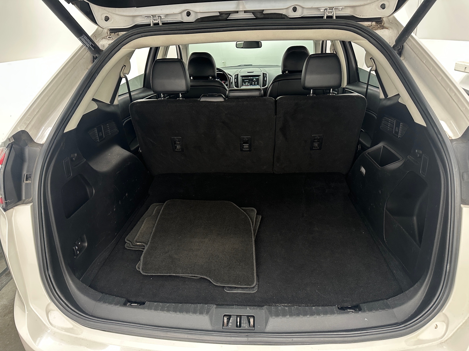 Thumbnail: 2015 Ford Edge - 6