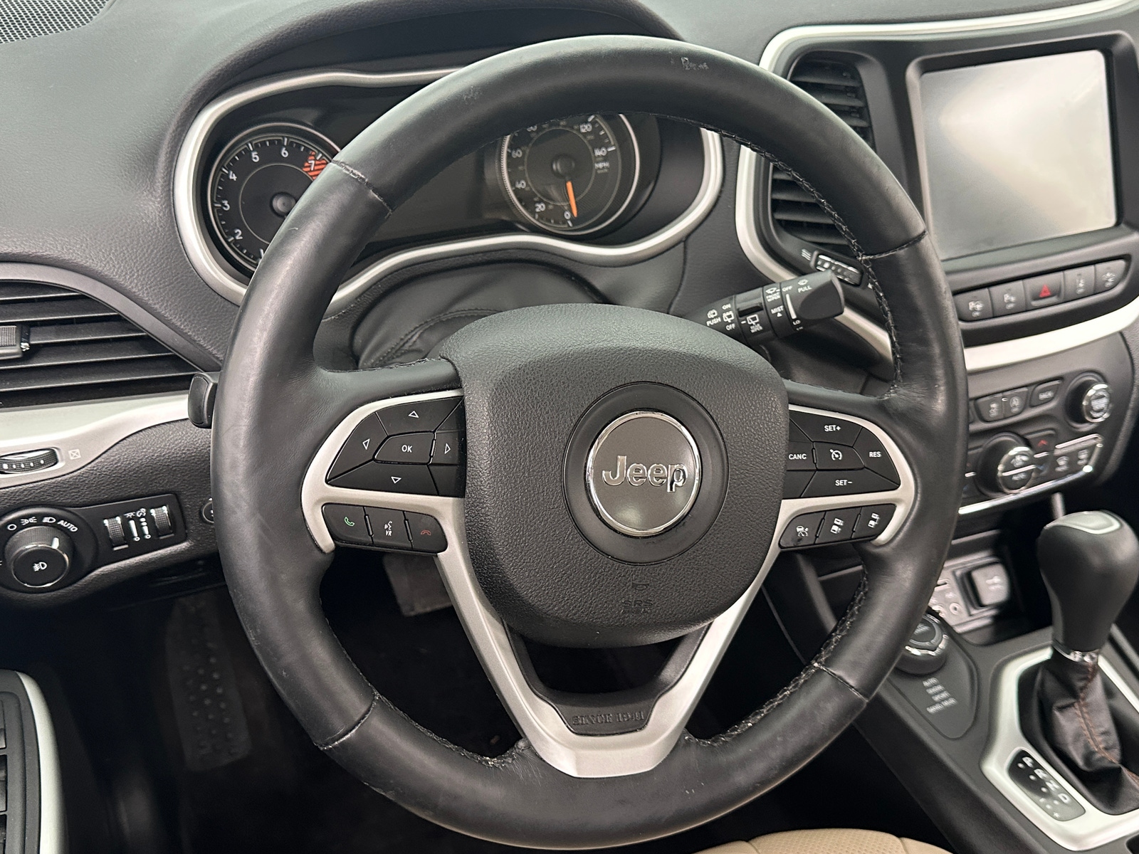 Thumbnail: 2018 Jeep Cherokee - 4